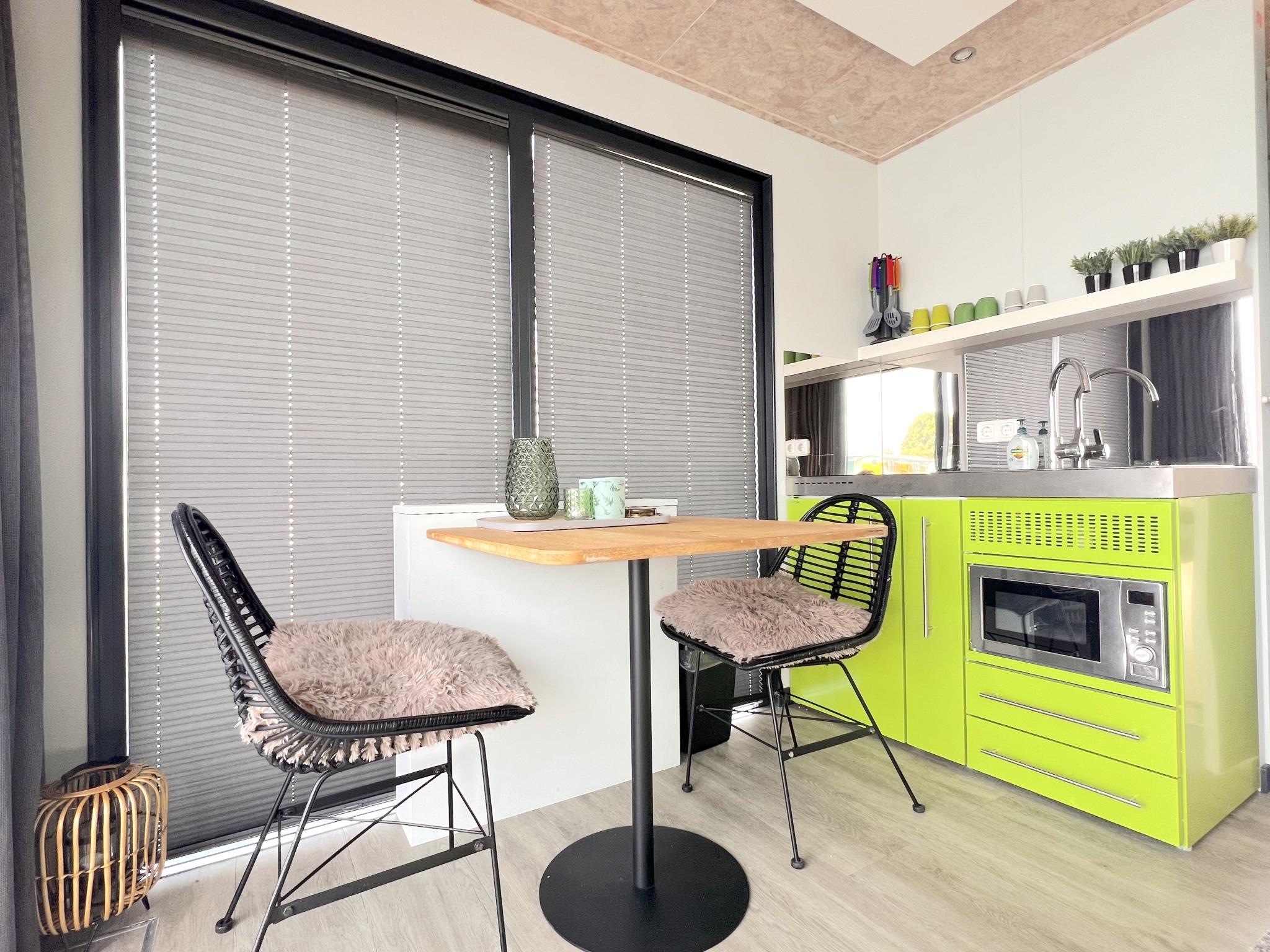 Modern kitchen at Jopies Houseboat in Maasbommel