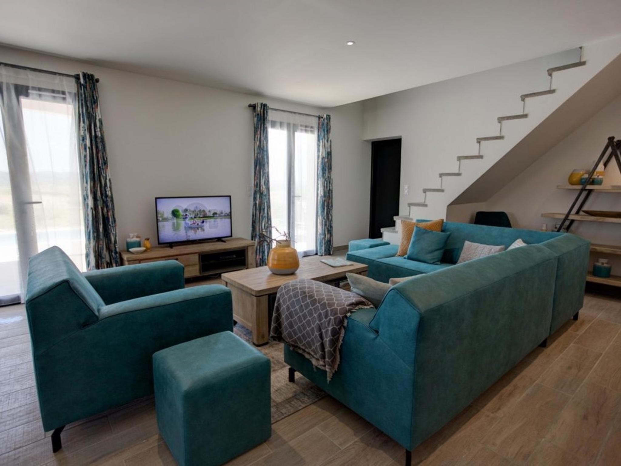 Outdoor terrace and views at Luna in Aigne