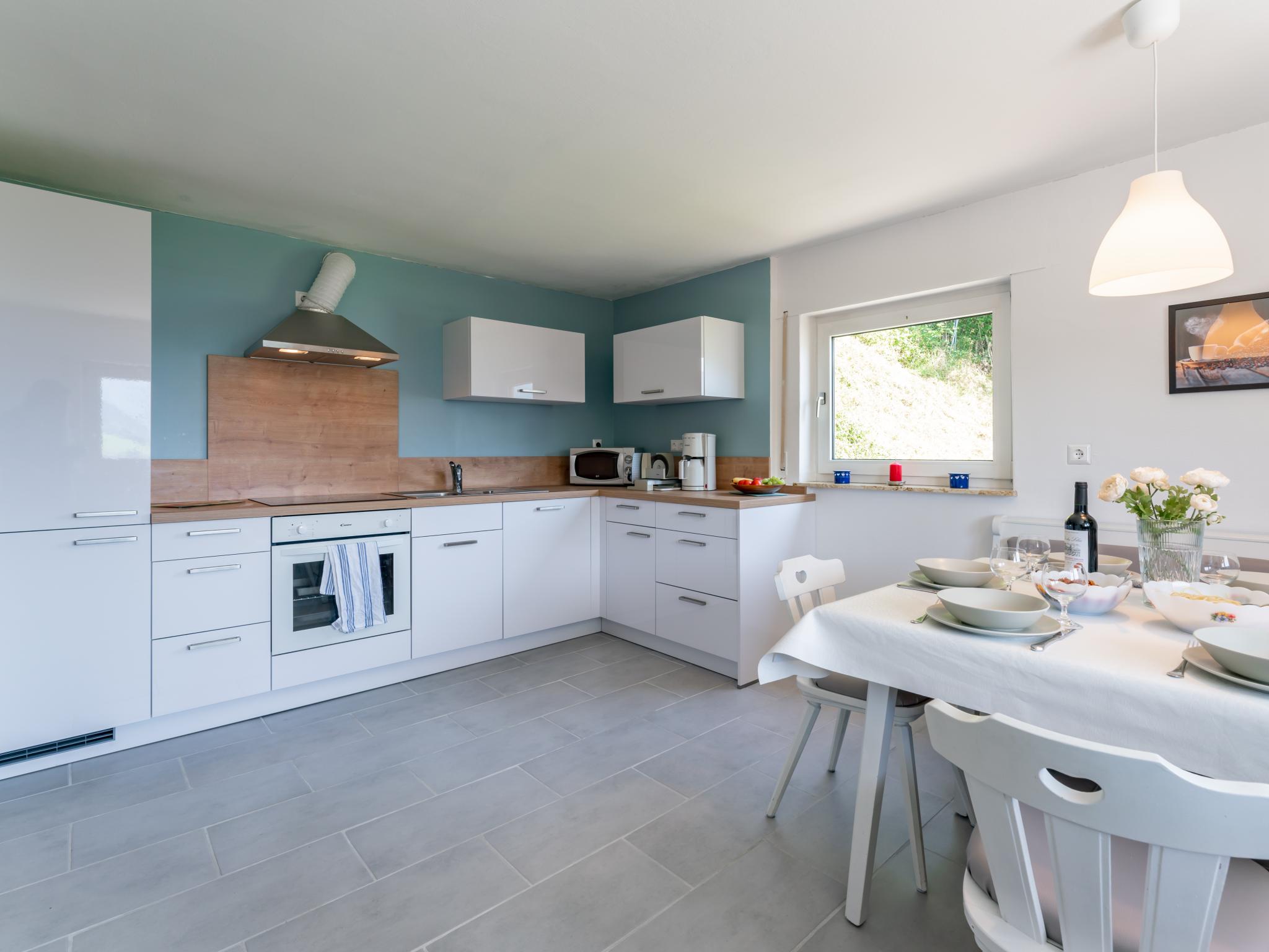 Bedroom with comfortable beds at Jeremys in Piesendorf