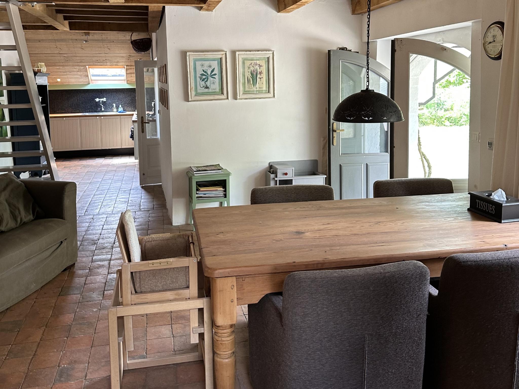 Bedroom with comfortable beds at Jardins Fleuries 2 in Cussy-en-Morvan