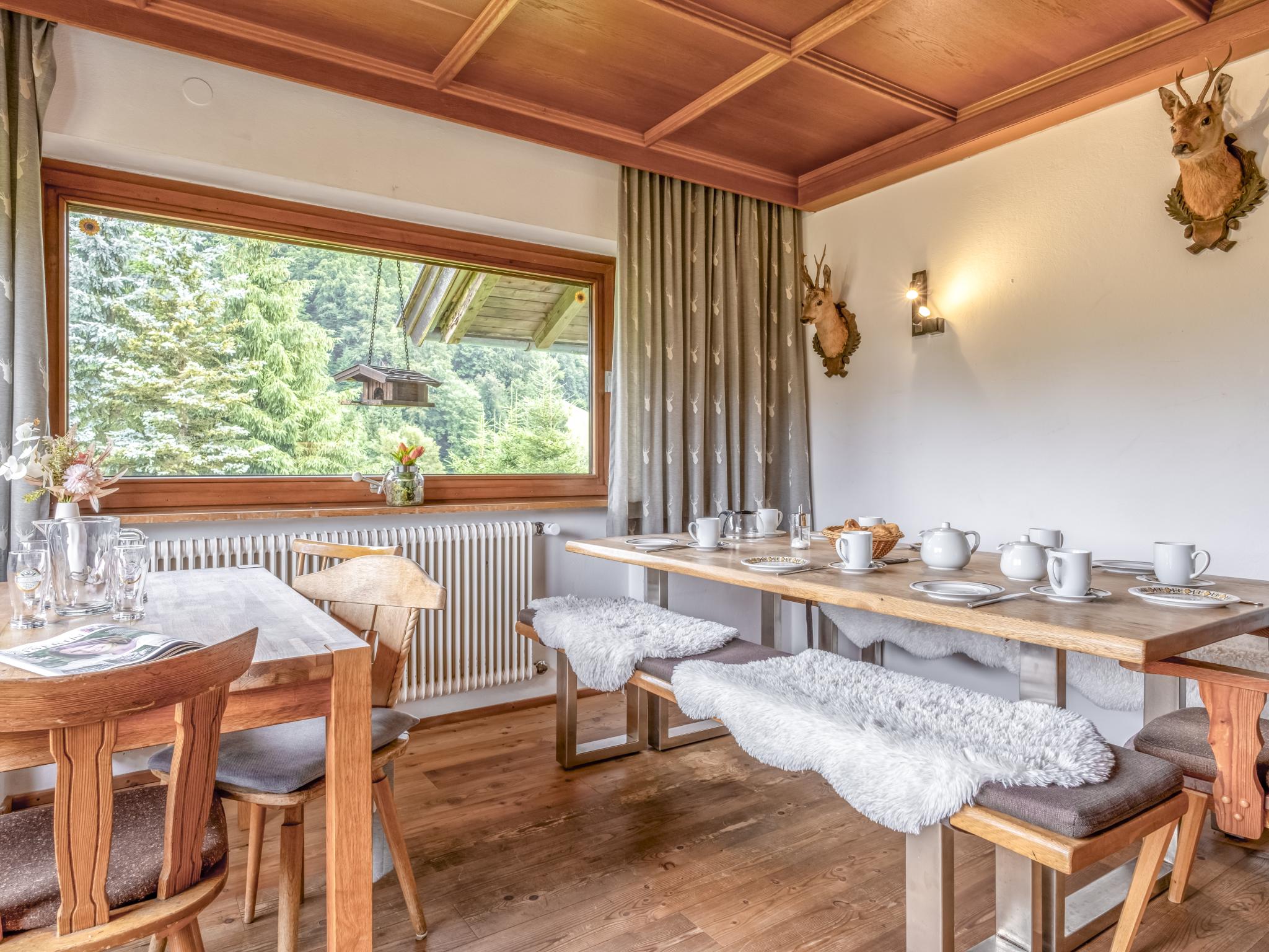 Bathroom facilities at Platzhirsch in Itter