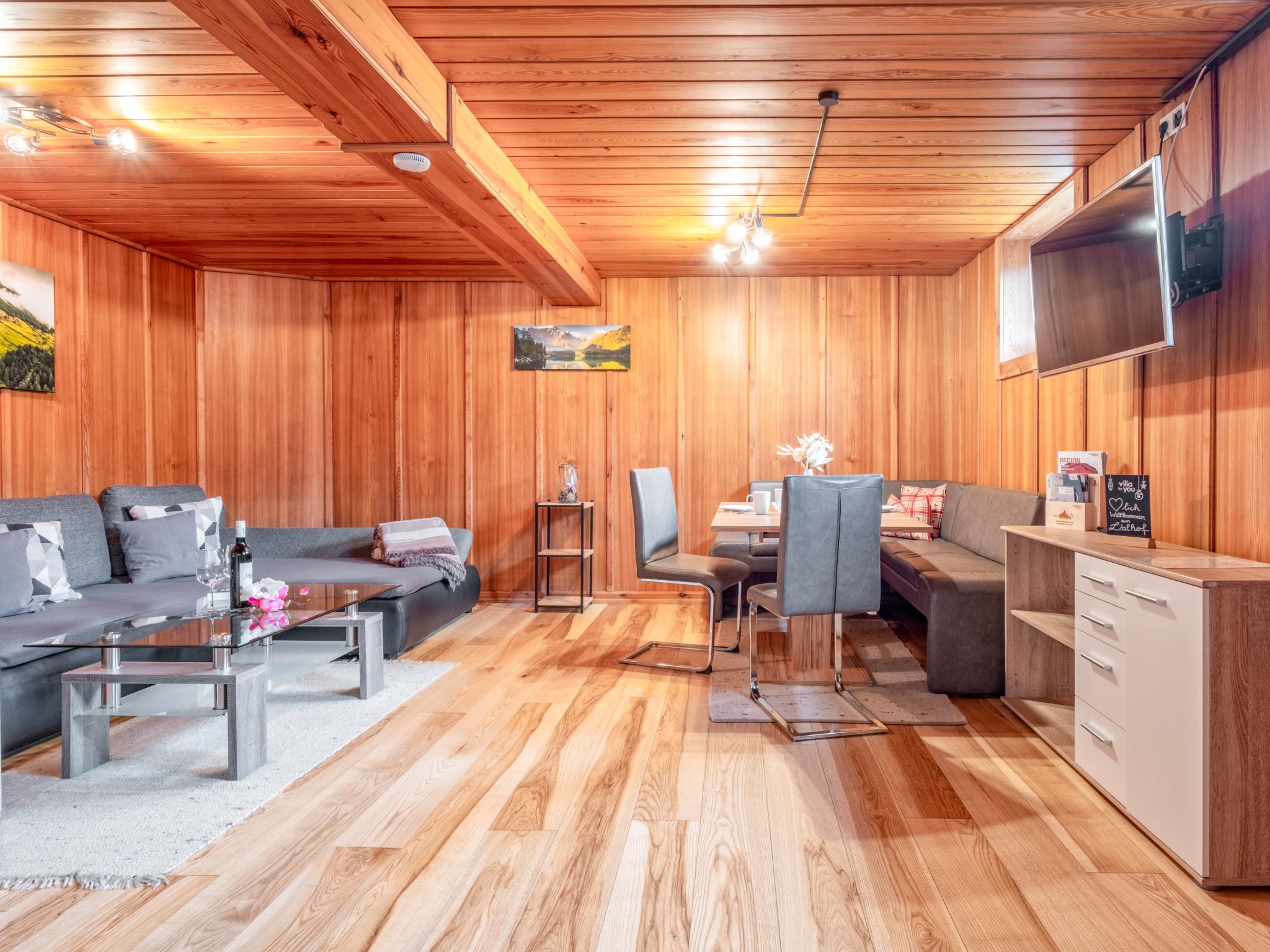 Bathroom facilities at Litzlhof Kraftplatzl in Itter