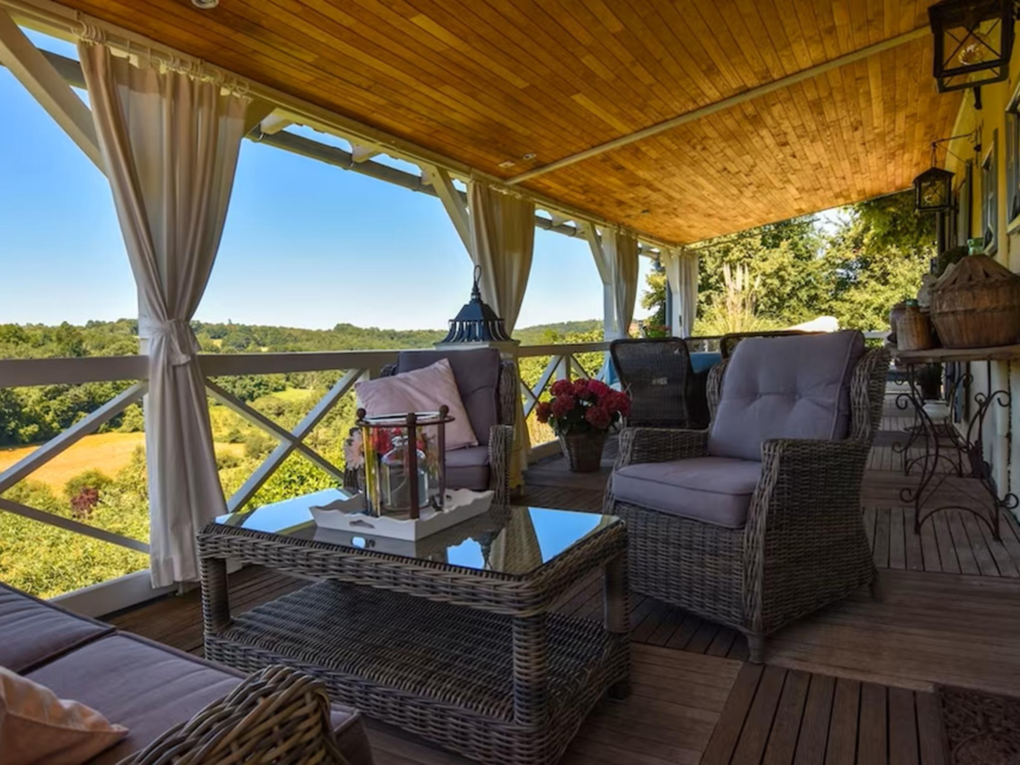 Modern kitchen at Caballero in Villefranche du Périgort