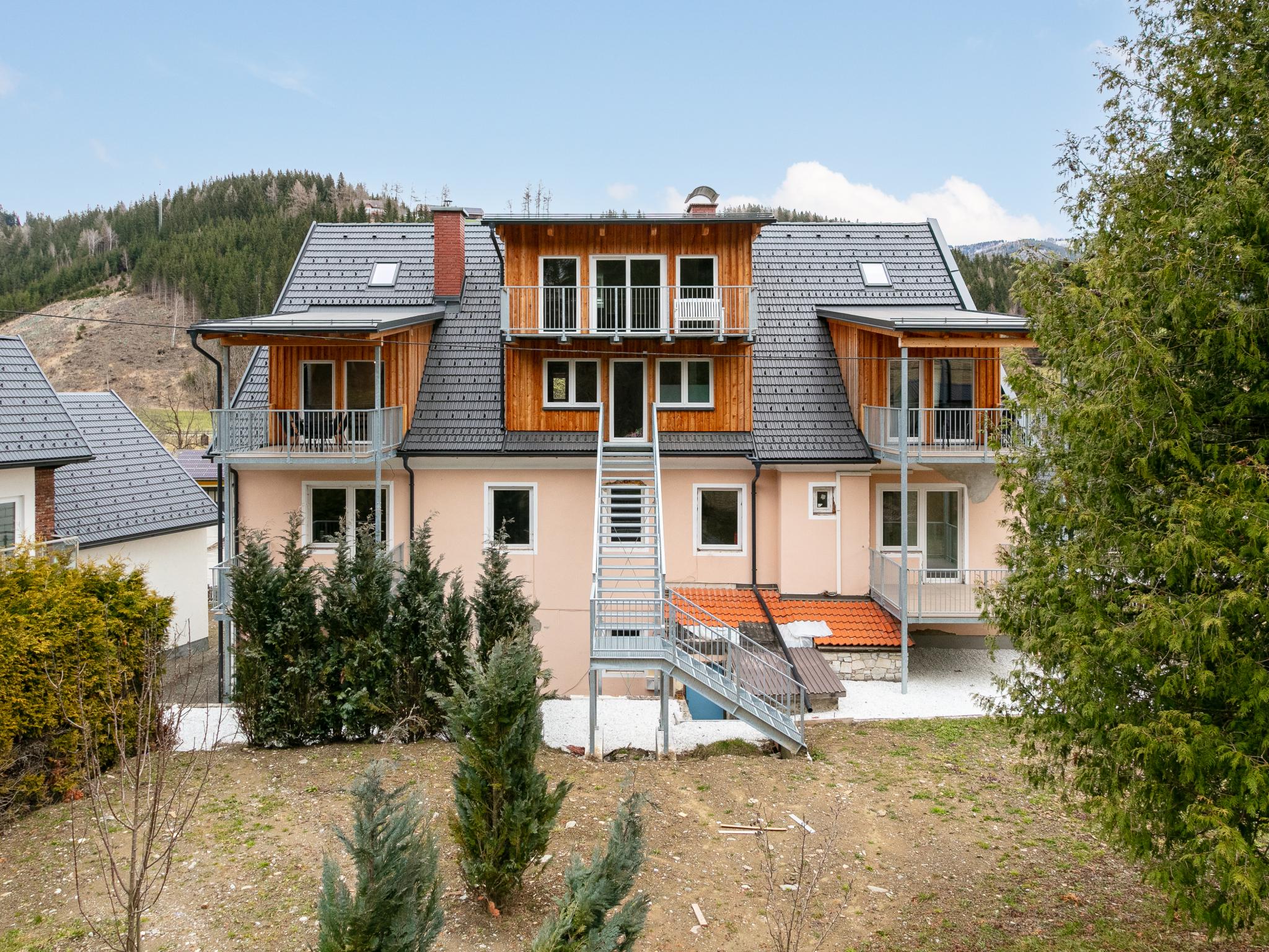 Living area at NRV Top 567 XL in Möderbrugg