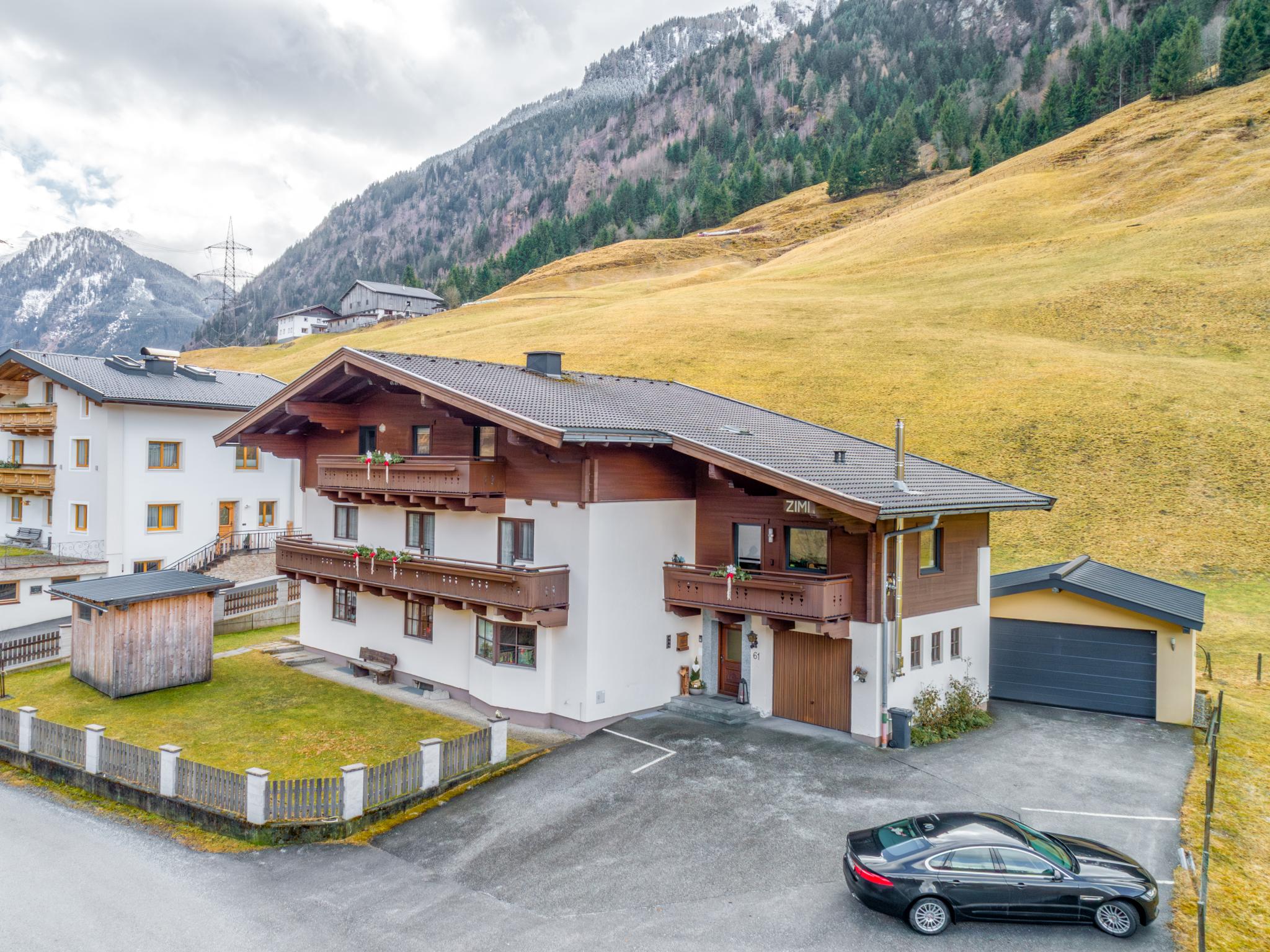 Outdoor terrace and views at Ronacher in Mittersill