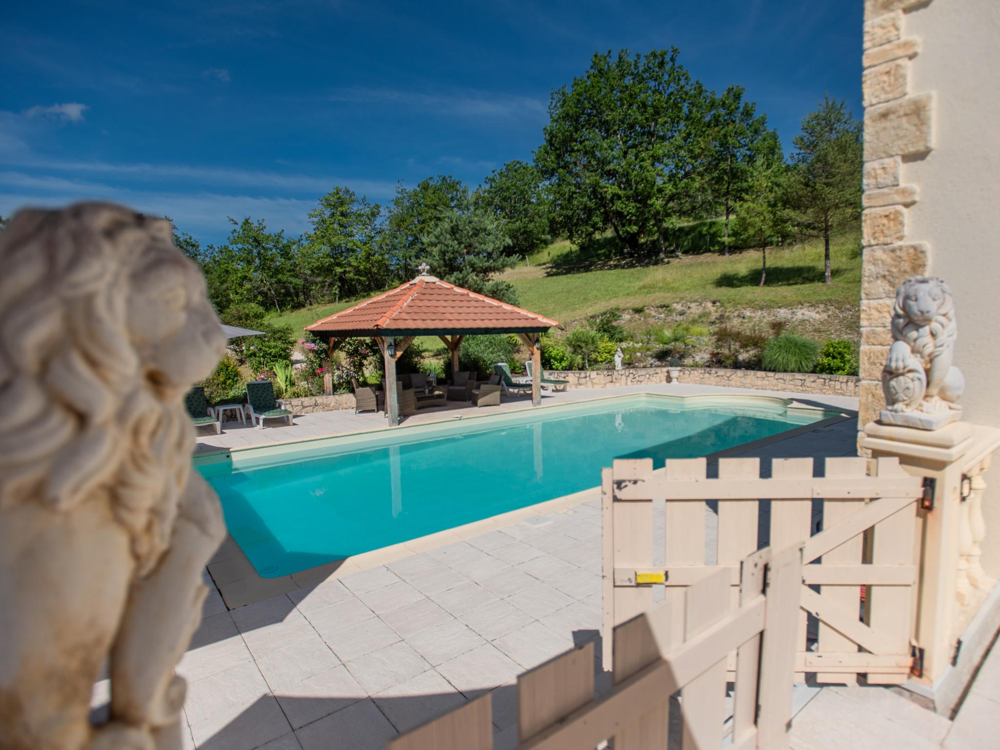 Modern kitchen at Villa Dorade in Monplaisant