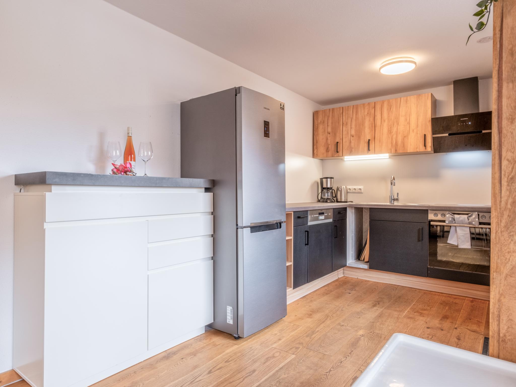 Outdoor terrace and views at Kraftplatz am Litzlhof in Itter