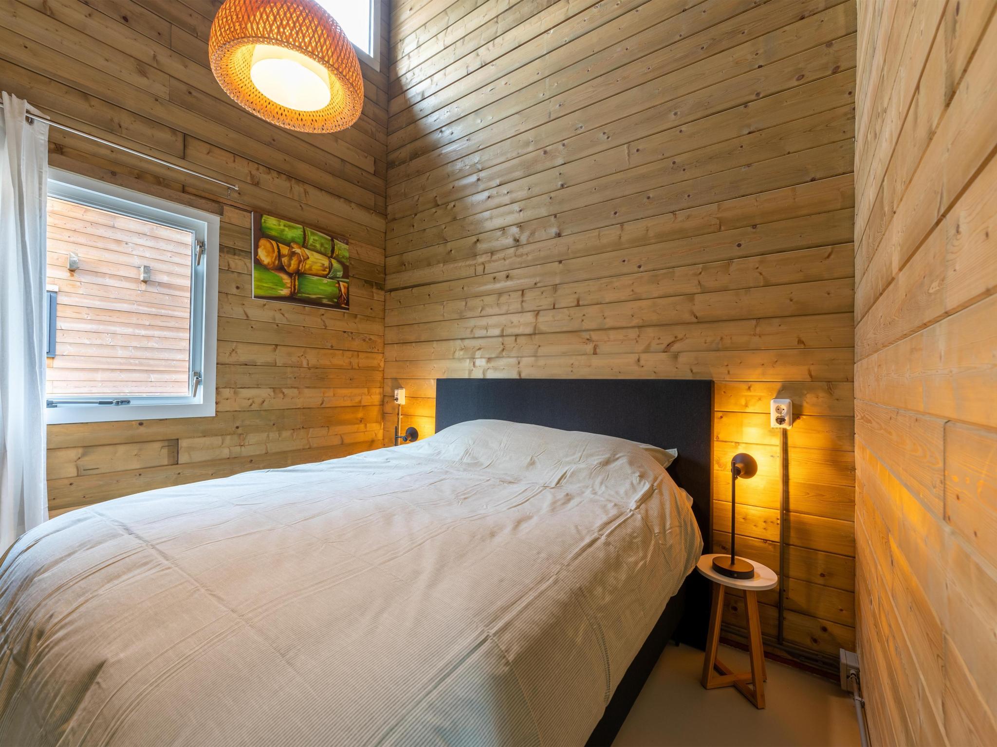 Bedroom with comfortable beds at Scilla in Soesterberg