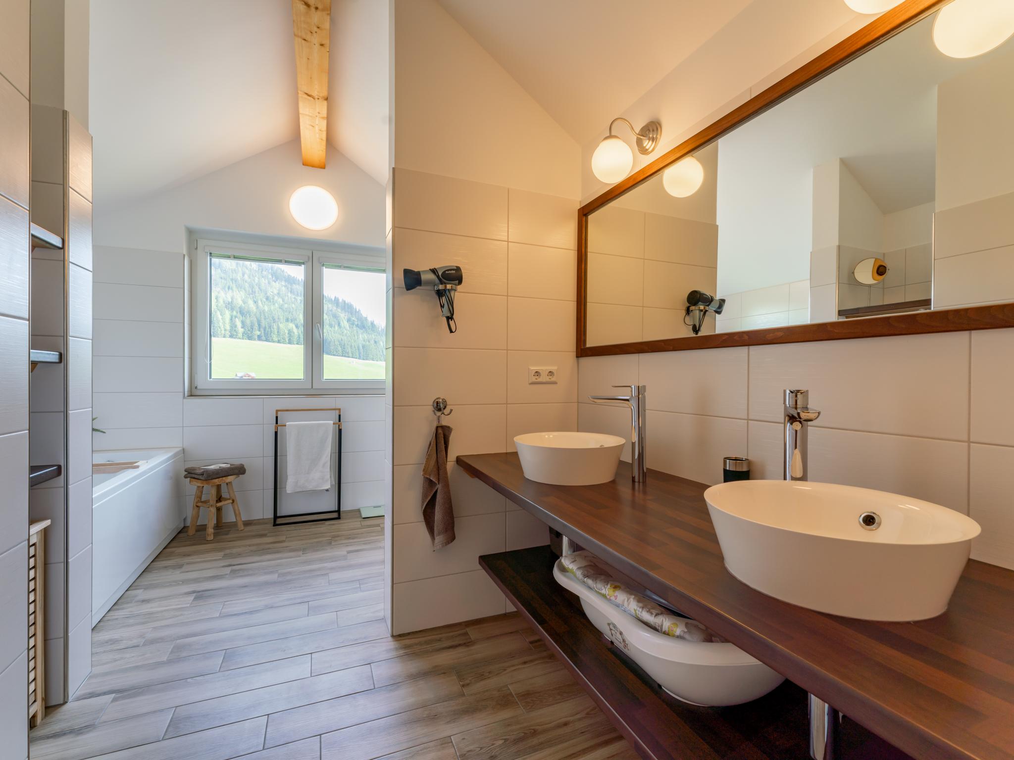 Outdoor terrace and views at Indian Summer in Hohentauern