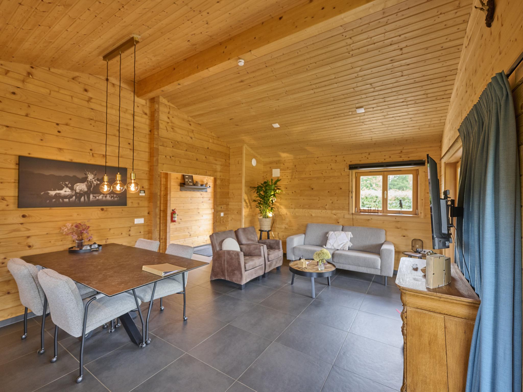 Modern kitchen at Bie Leentje op de Wei in Schinnen