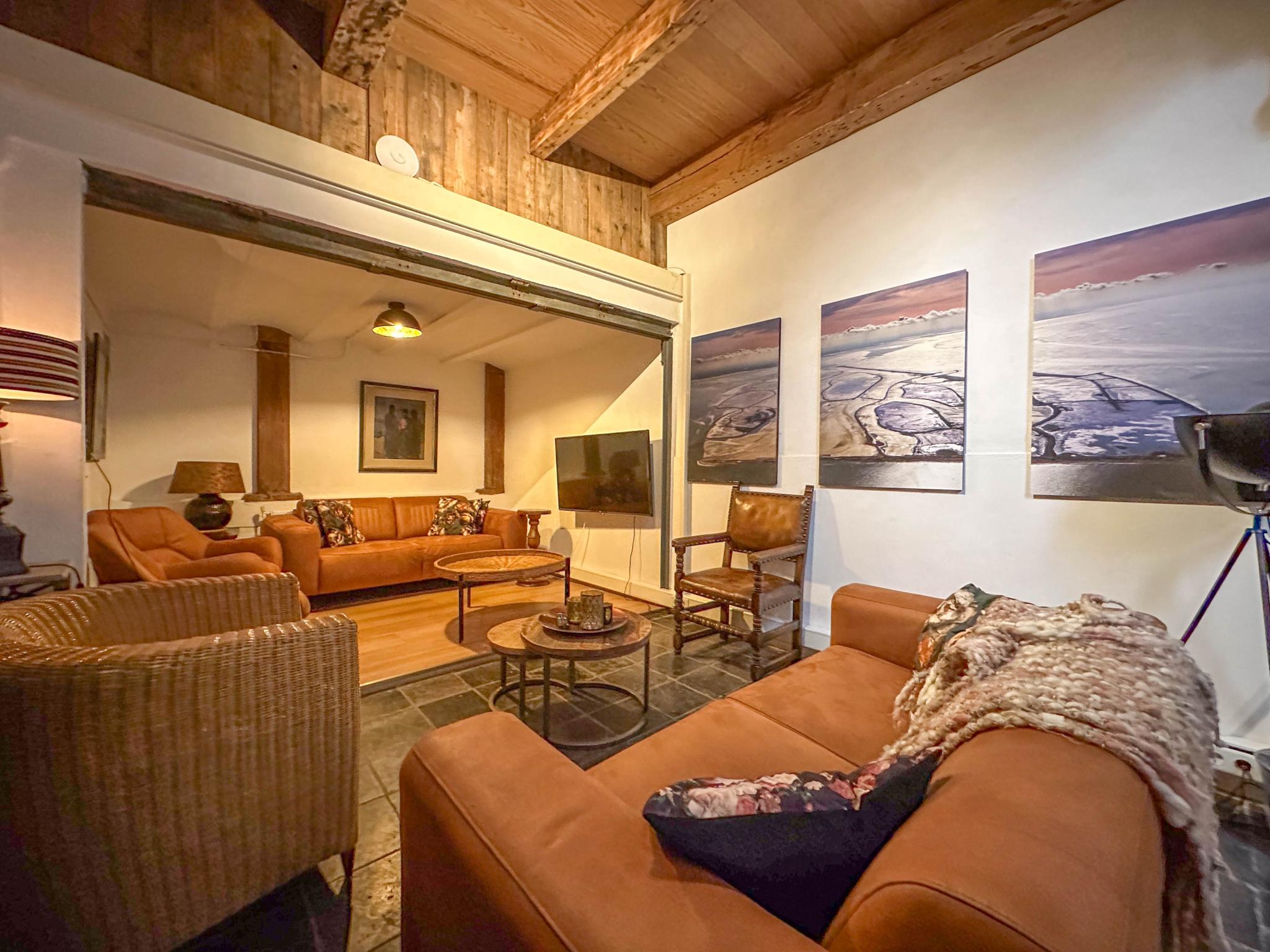 Bedroom with comfortable beds at Klein Weeshuis in Enkhuizen