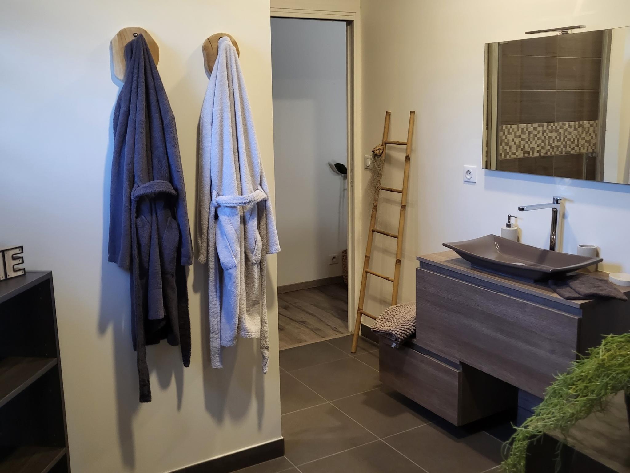 Swimming pool area at Maison Cloé in Carsac Aillac