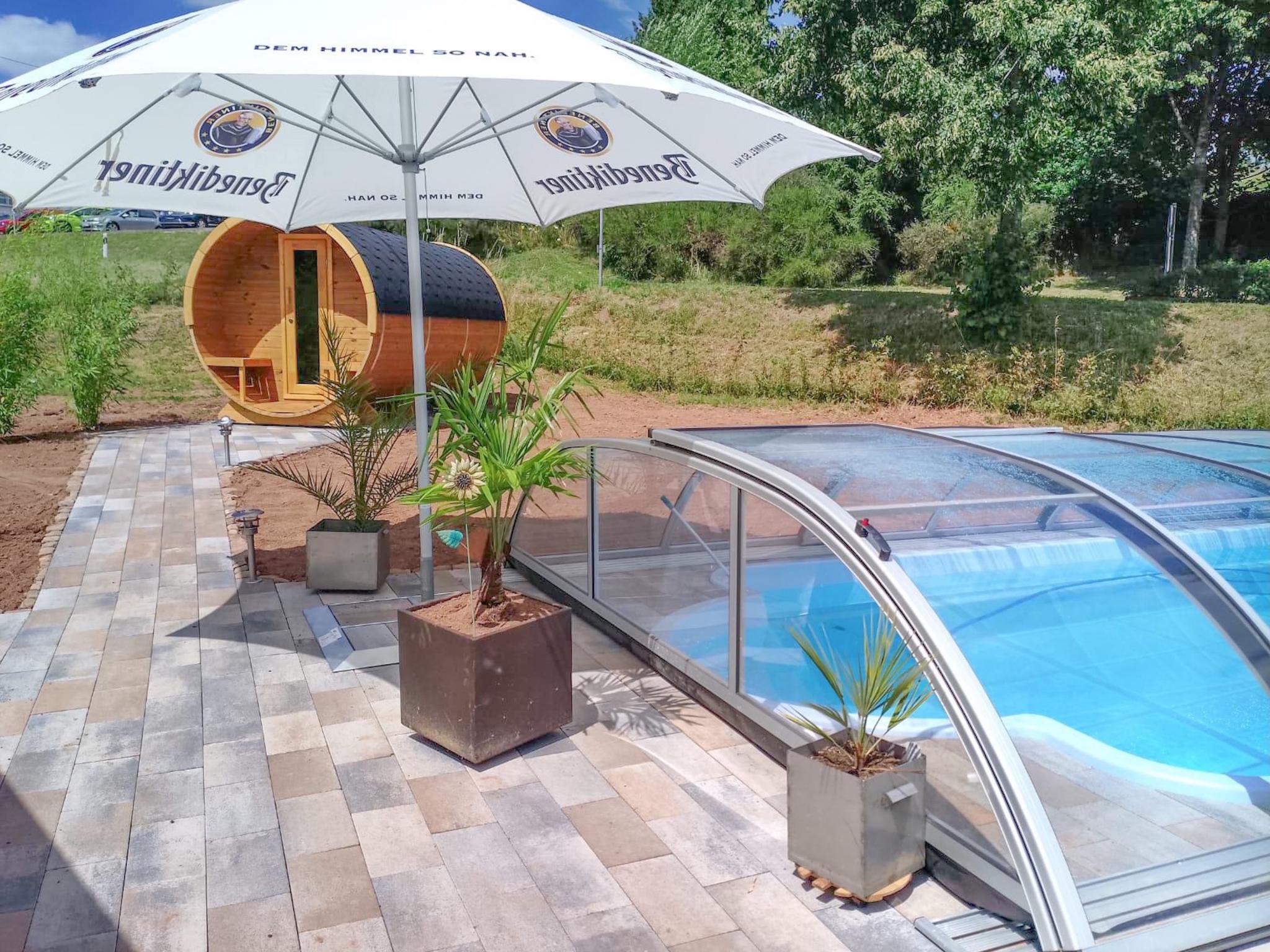 Bedroom with comfortable beds at Enjoy 4 in Meisburg