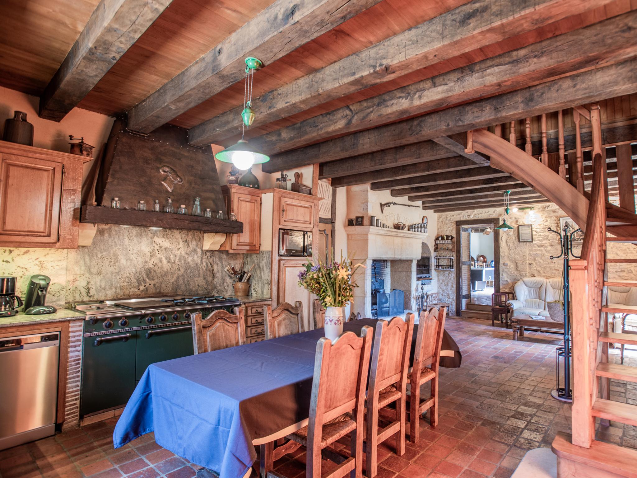 Bedroom with comfortable beds at Beauchamps in Marminiac