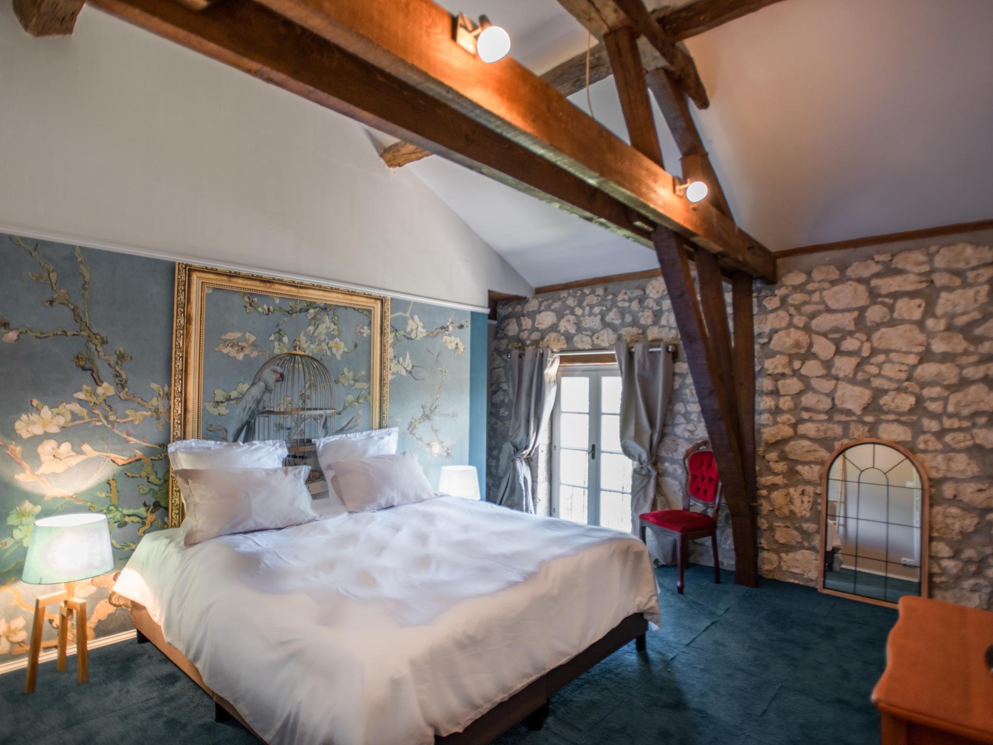 Bathroom facilities at Gite le Nourrissat in Savignac-de-Duras