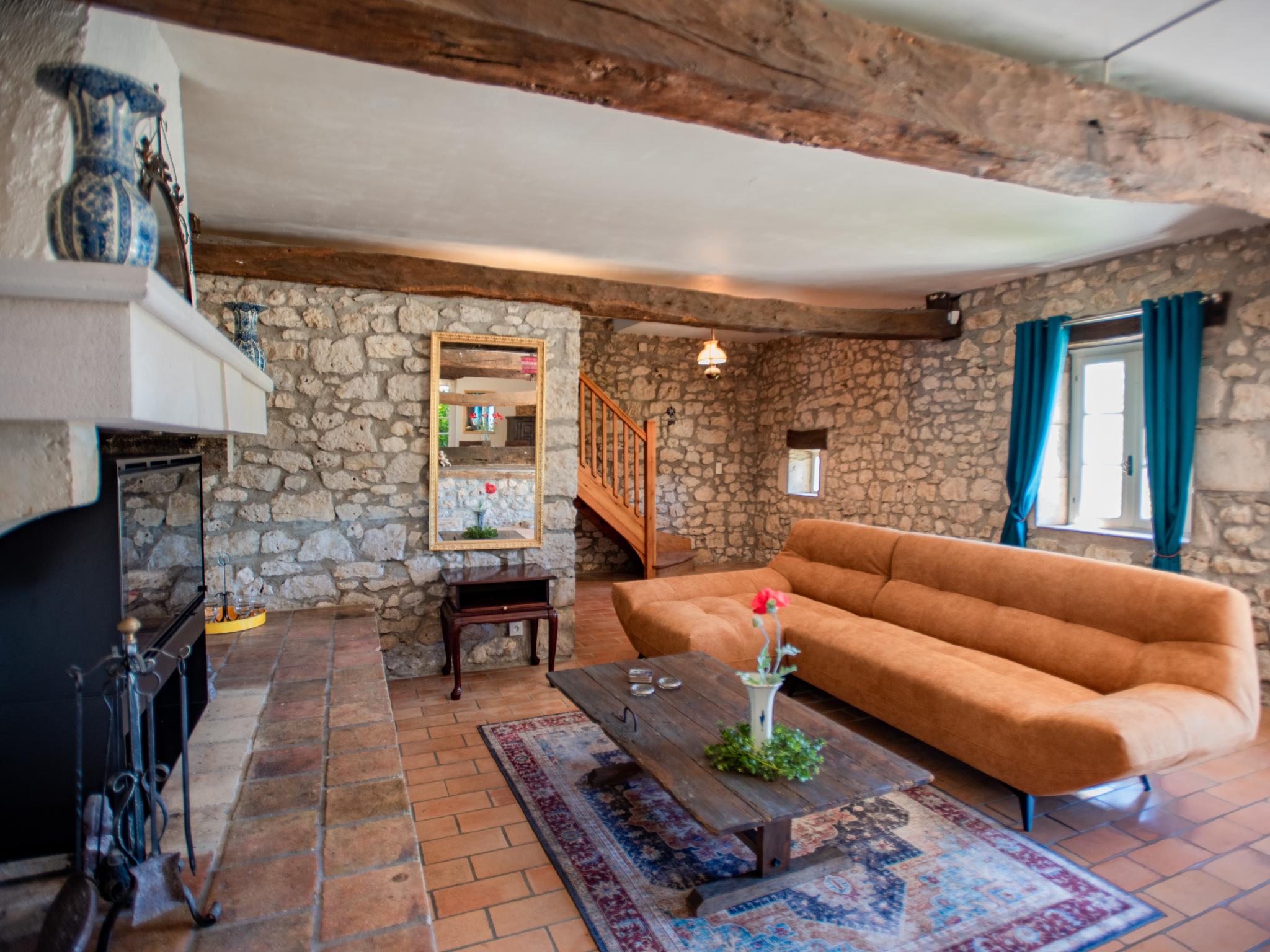 Bedroom with comfortable beds at Gite le Nourrissat in Savignac-de-Duras