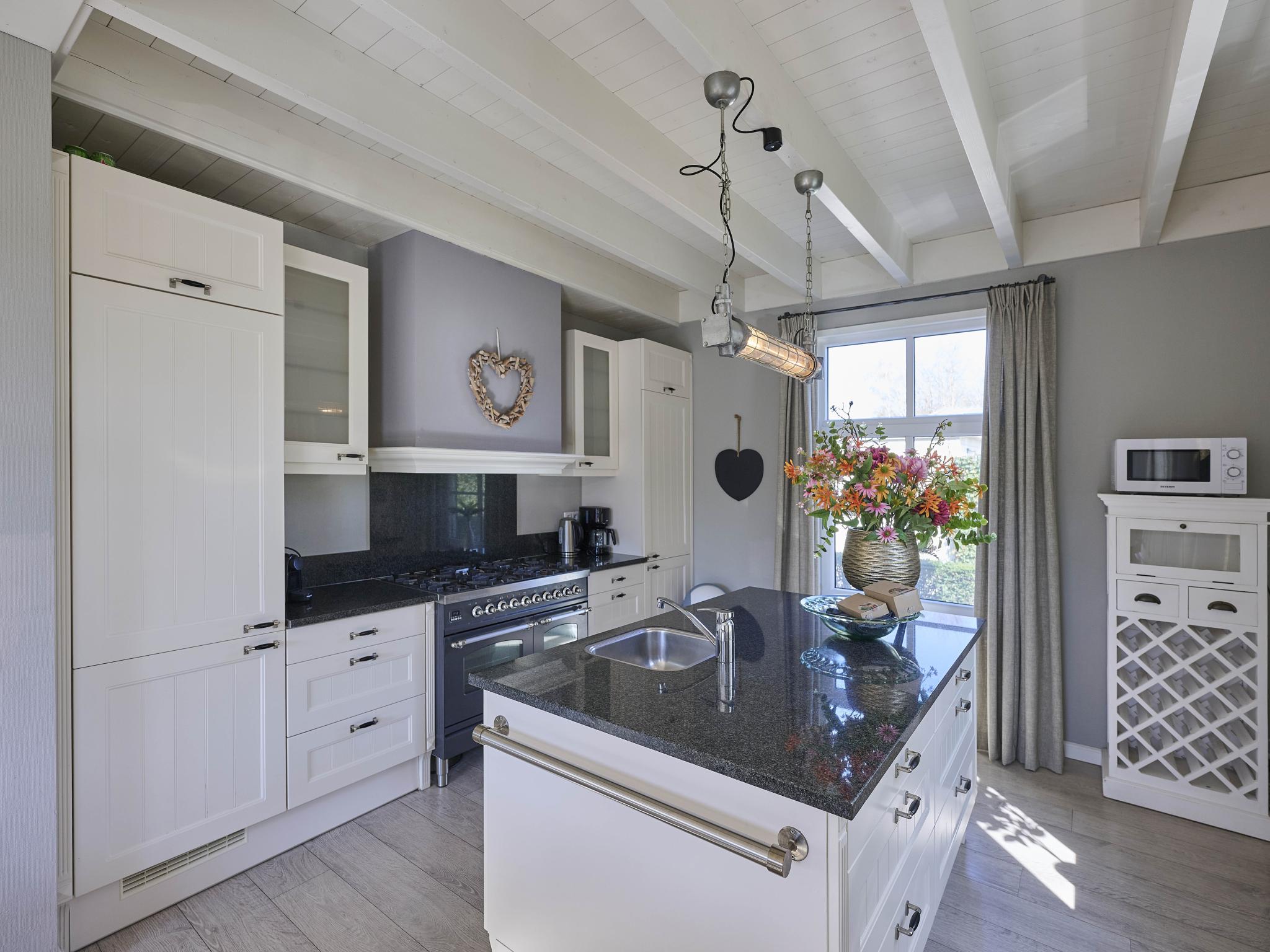 Swimming pool area at t Kaatsheuveltje 5 in Kaatsheuvel