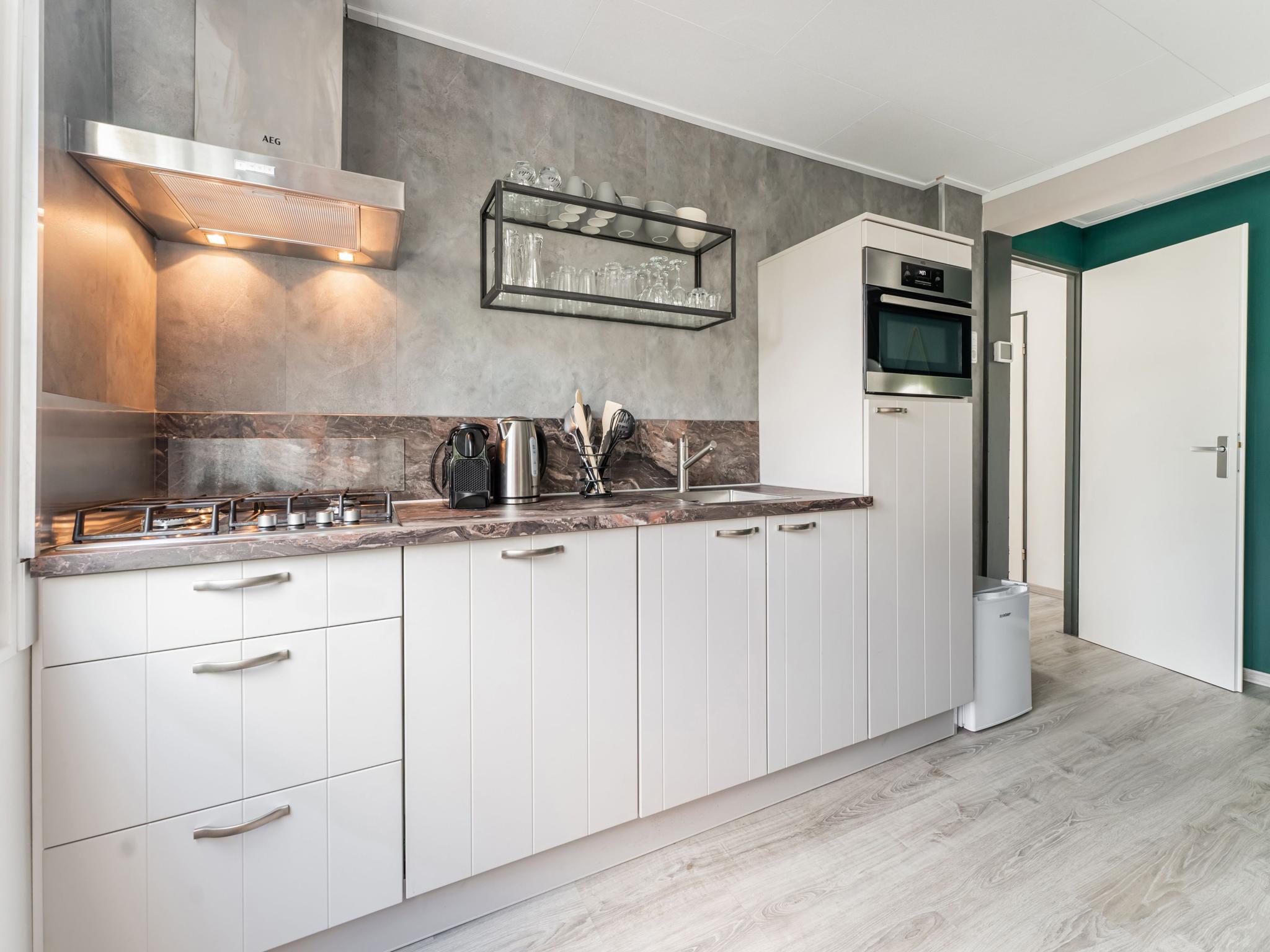 Bathroom facilities at t Kaatsheuveltje 6 in Kaatsheuvel