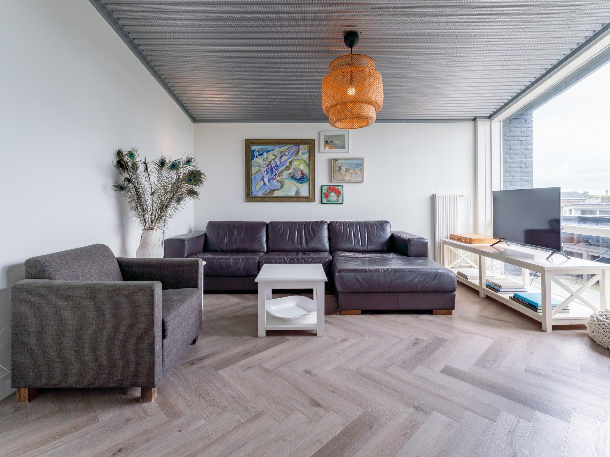 Modern kitchen at Beachhouse II in Bergen aan Zee