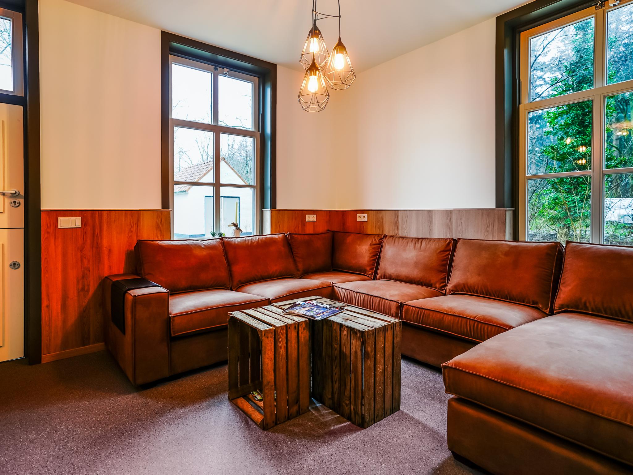 Modern kitchen at Bosbeertje 45 in Erp