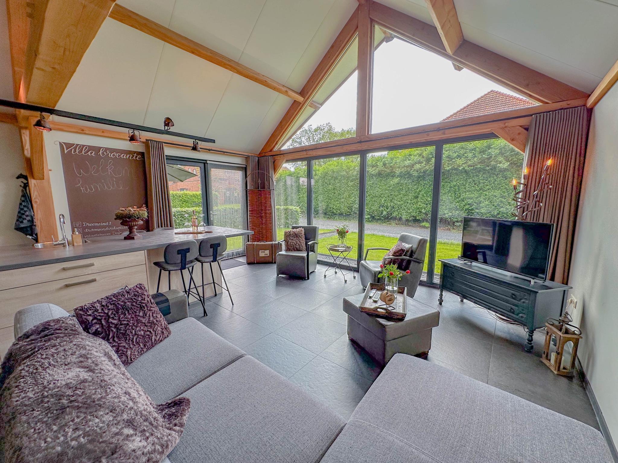 Outdoor terrace and views at Villa Brocante in Alphen