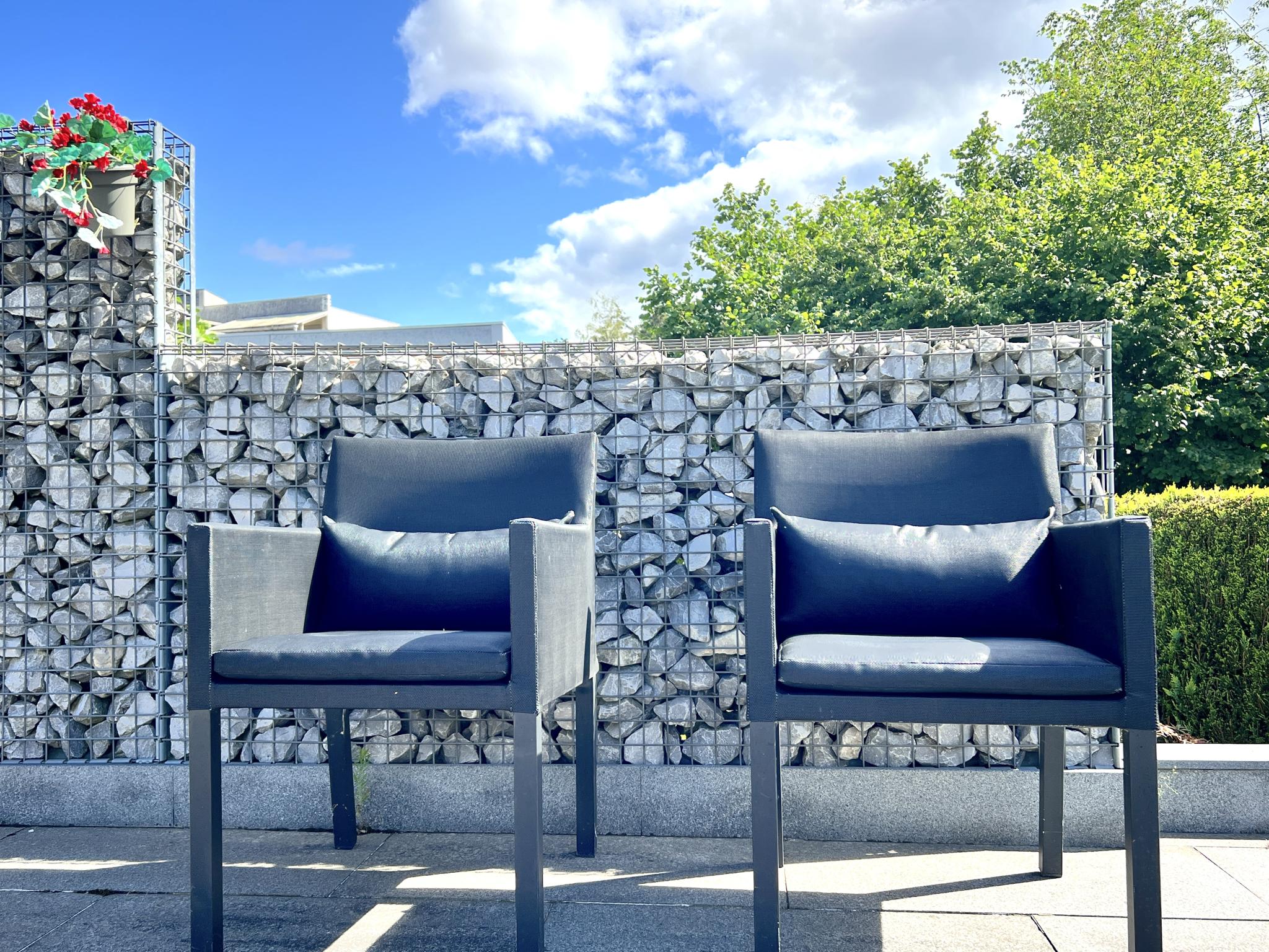 Outdoor terrace and views at t Vennehuisje in Genk