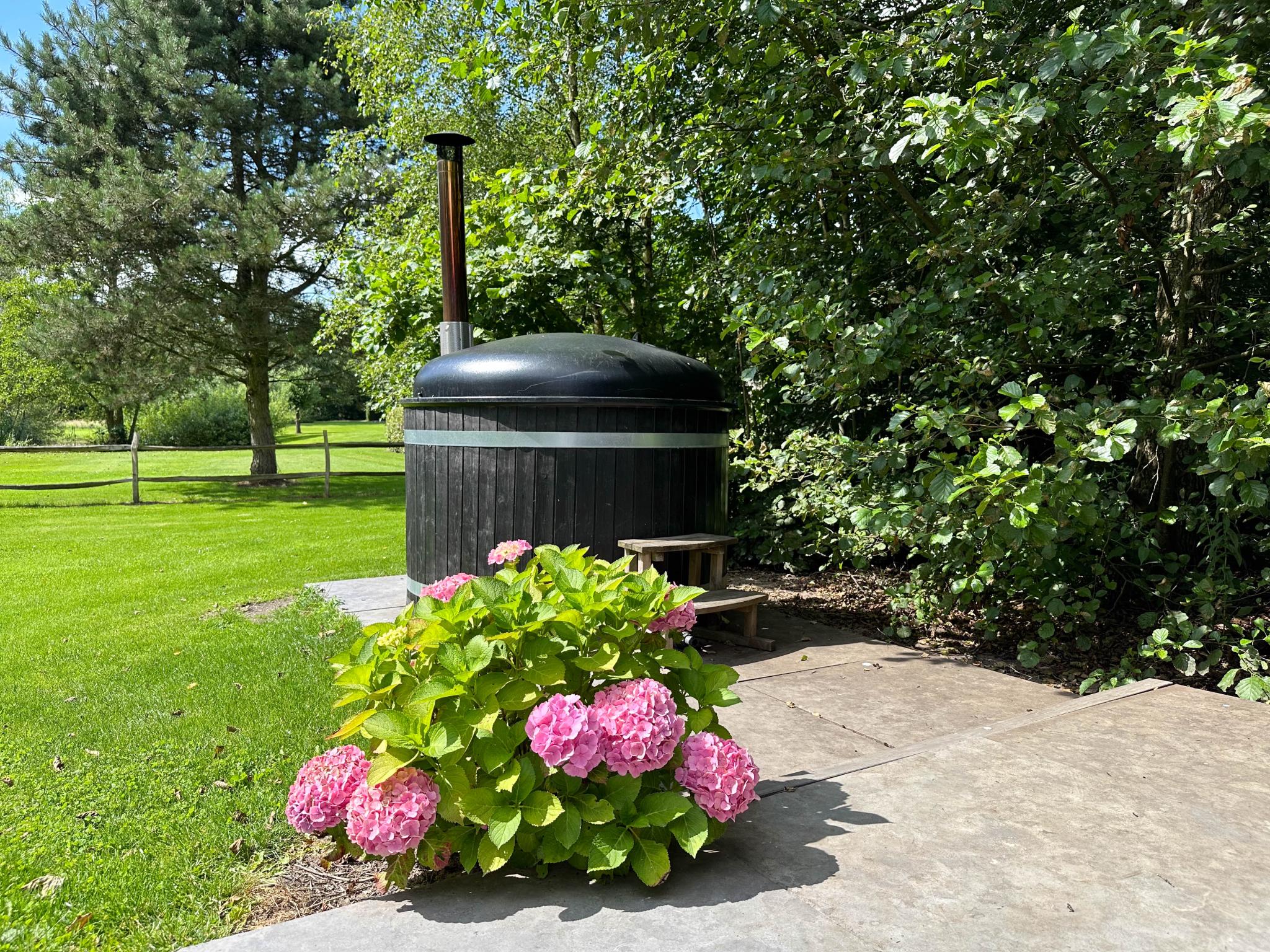 Bedroom with comfortable beds at De Karkooi in Rijsbergen