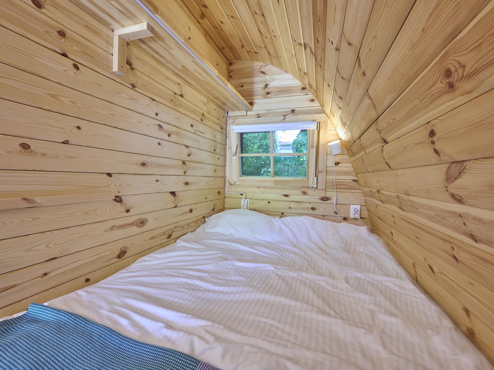 Swimming pool area at Tiny House Jet in Goedereede