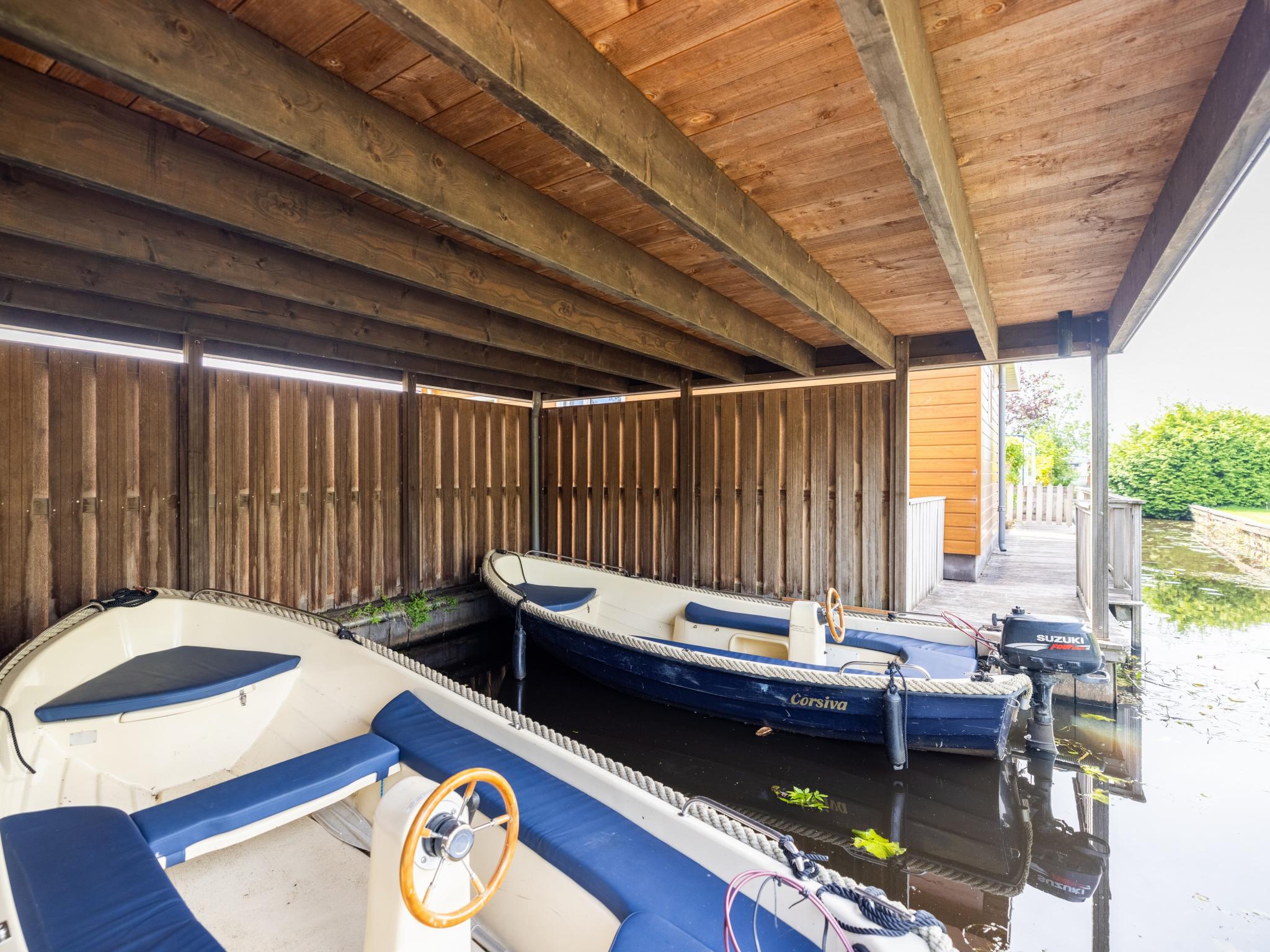 Bedroom with comfortable beds at Sluisje 15 in Bantega