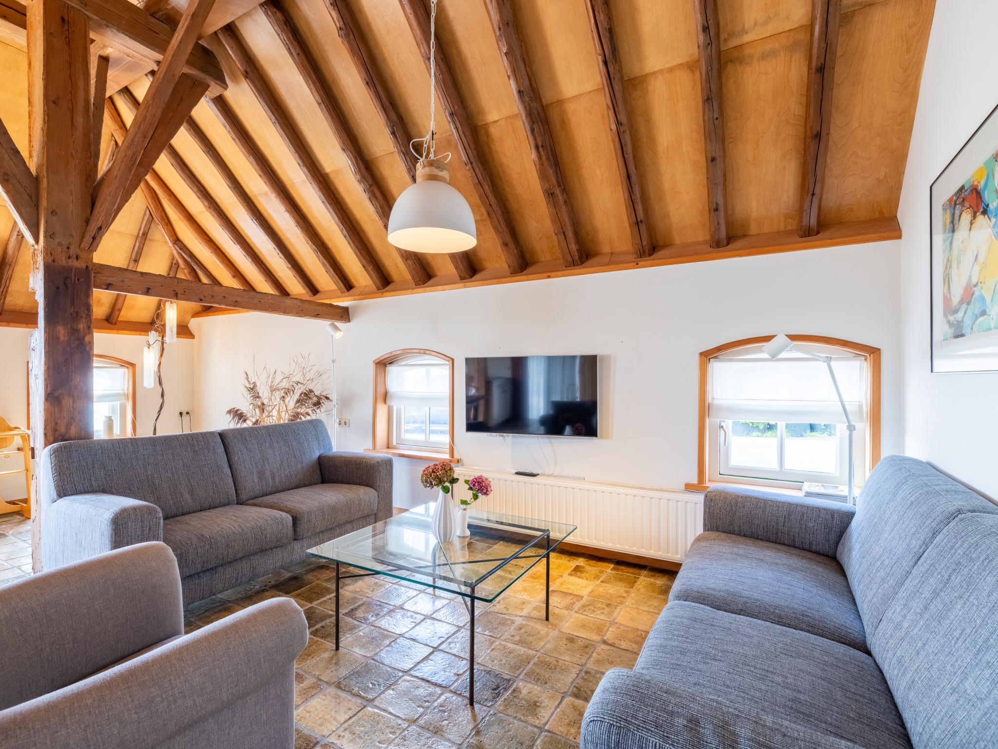 Living area at Het Koetshuis in Pingjum