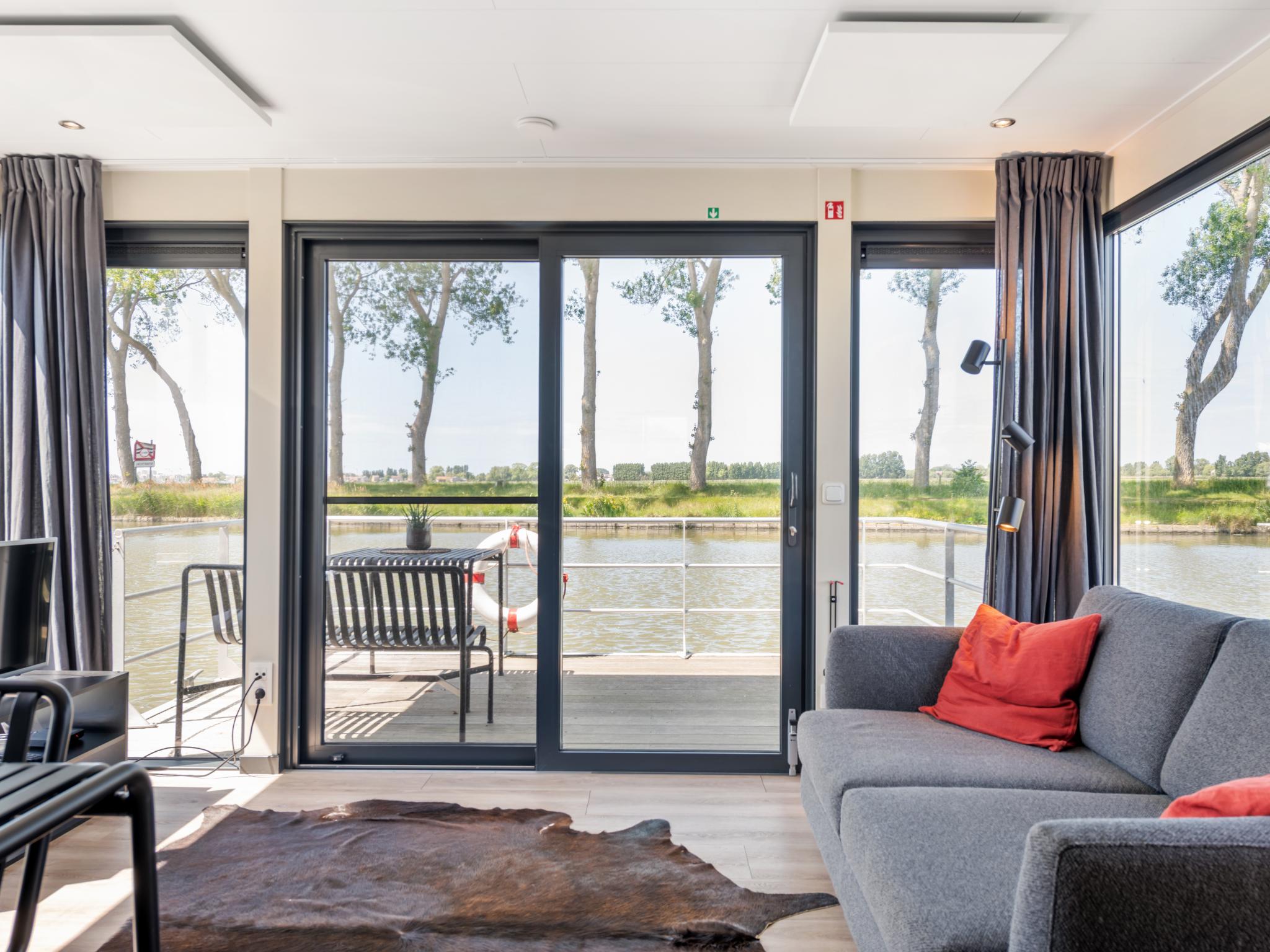 Bedroom with comfortable beds at Aldebaran in Nieuwpoort