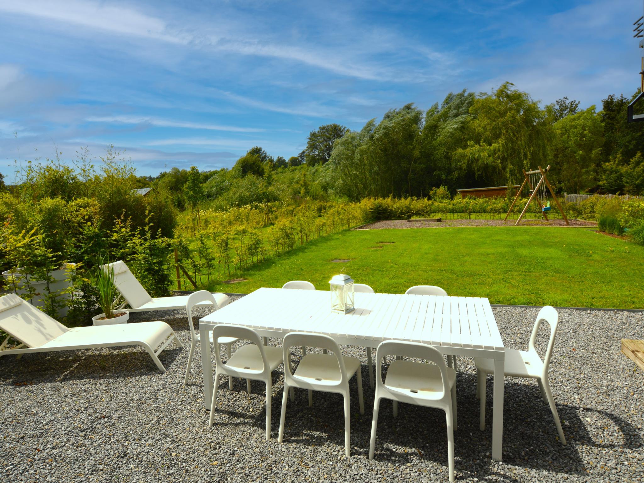 Modern kitchen at Loheré in Heyd