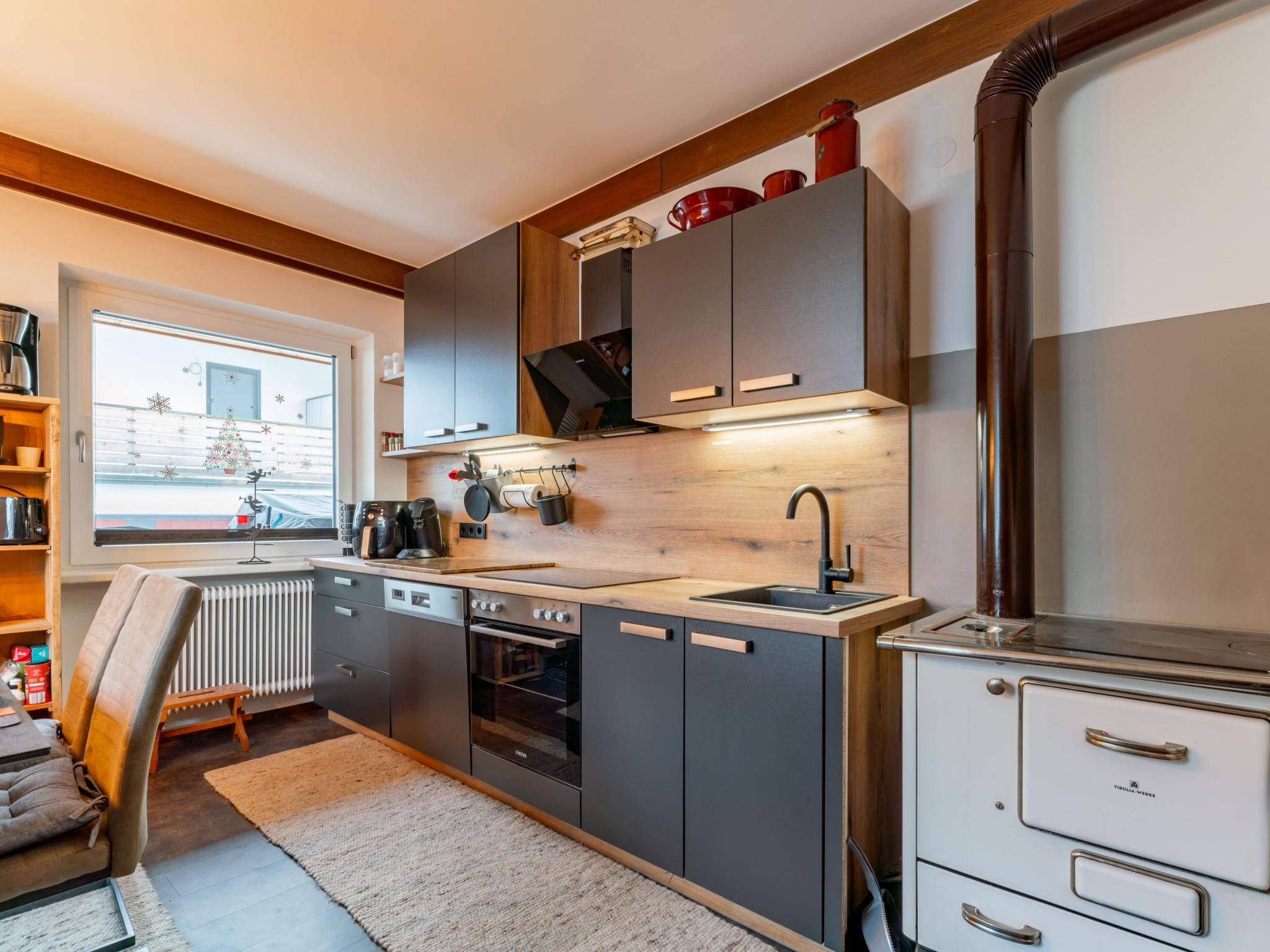 Modern kitchen at Alpenlodge Steiger XL in Neukirchen am Großvenediger