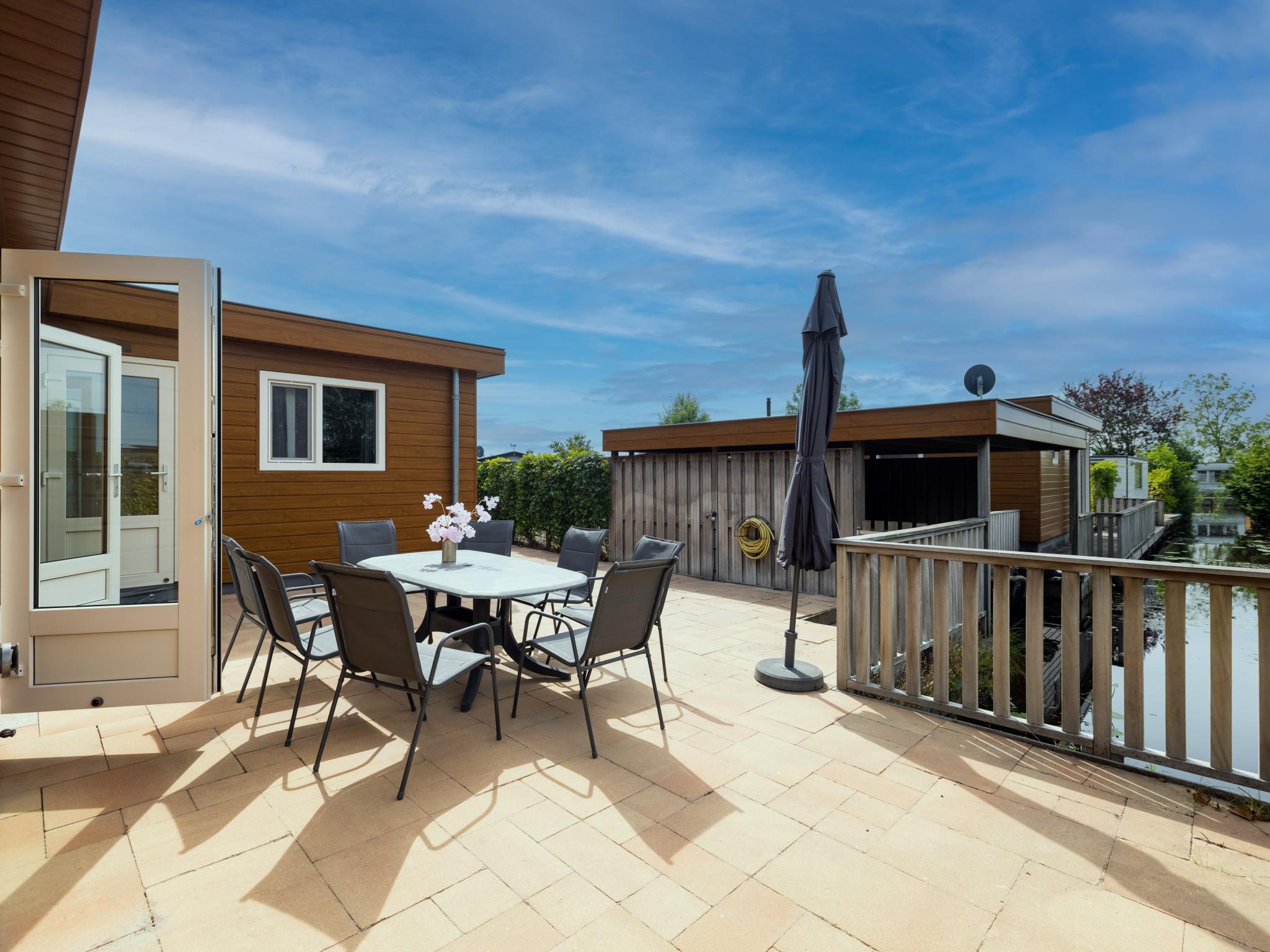 Bedroom with comfortable beds at Dubbel Pret in Bantega