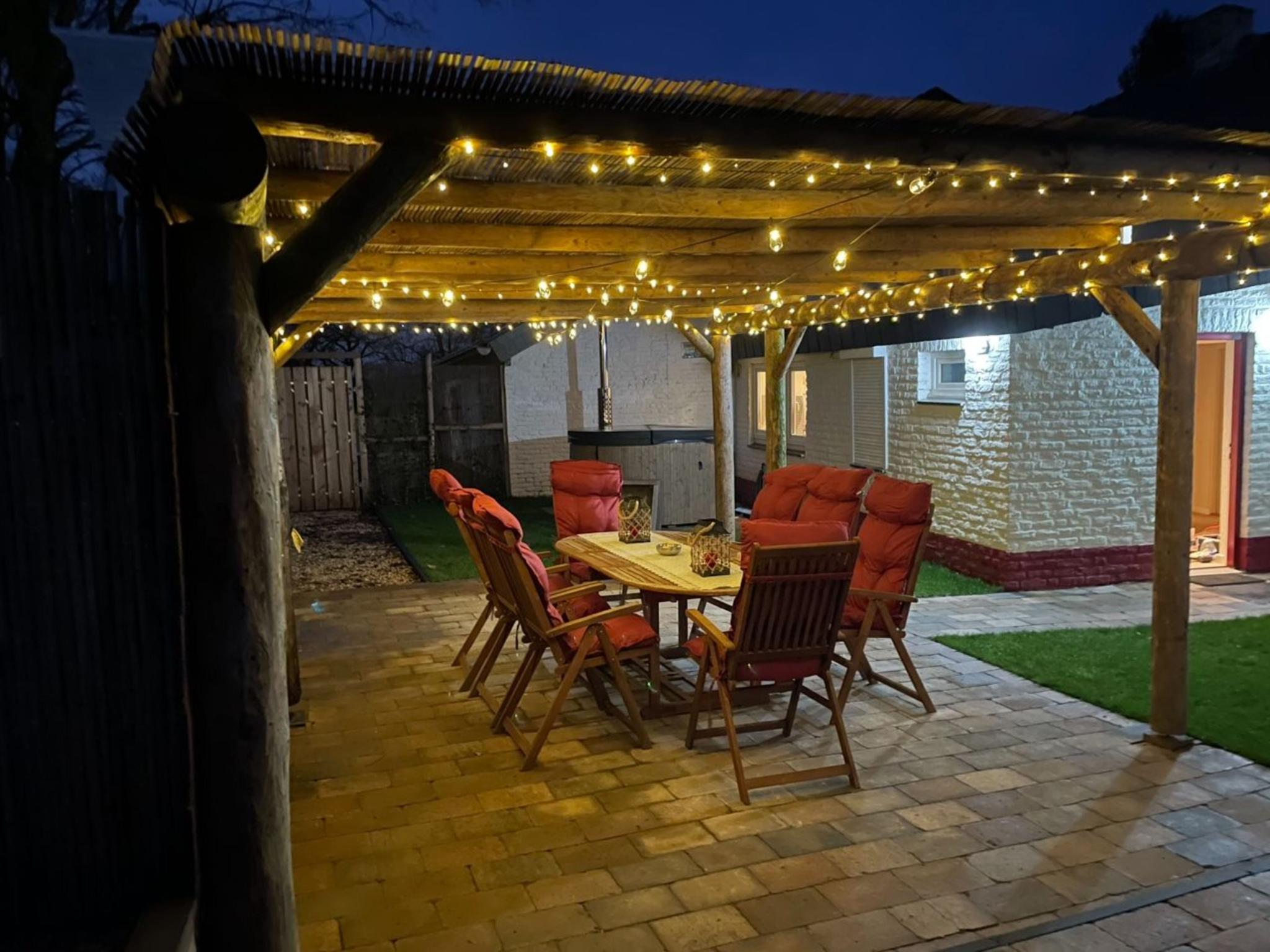 Modern kitchen at Landsraderhöfke - 1 in Heijenrath