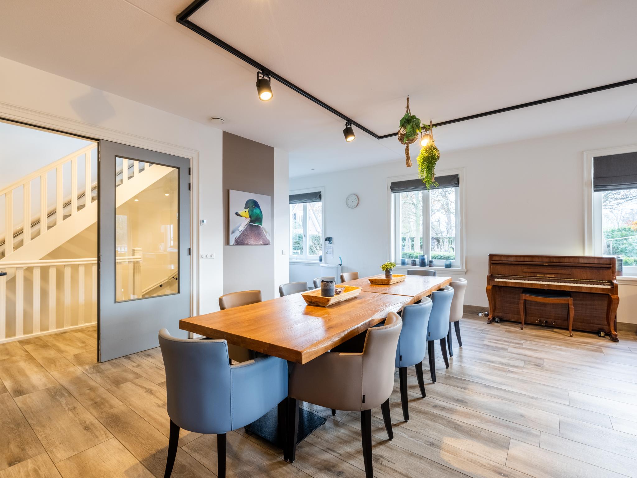 Modern kitchen at Villa Kaagervaaring in Kaag