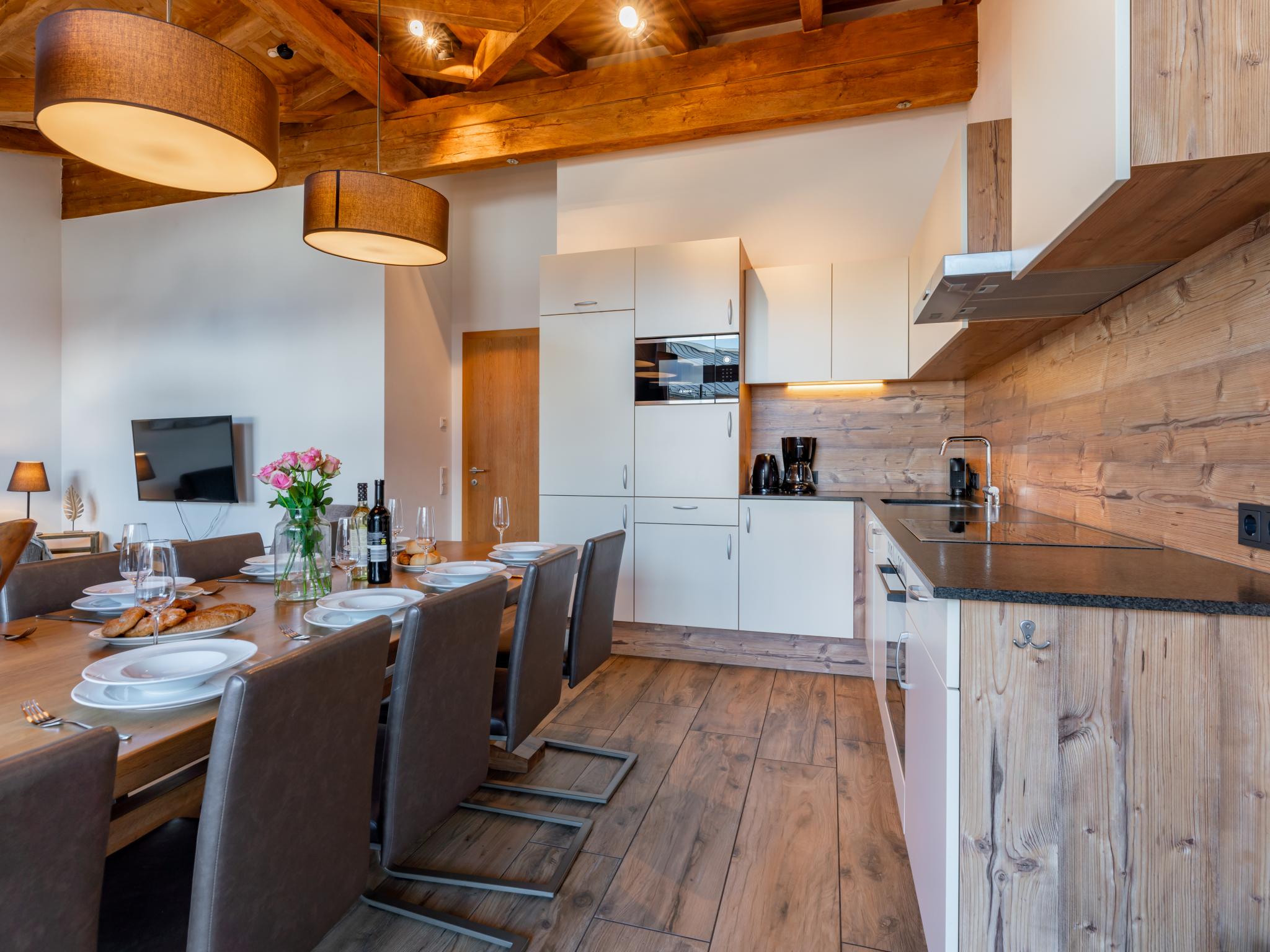 Bathroom facilities at Tauern Suites Mitterwirt TOP 224 - Penthouse Maiskogel-view in Piesendorf