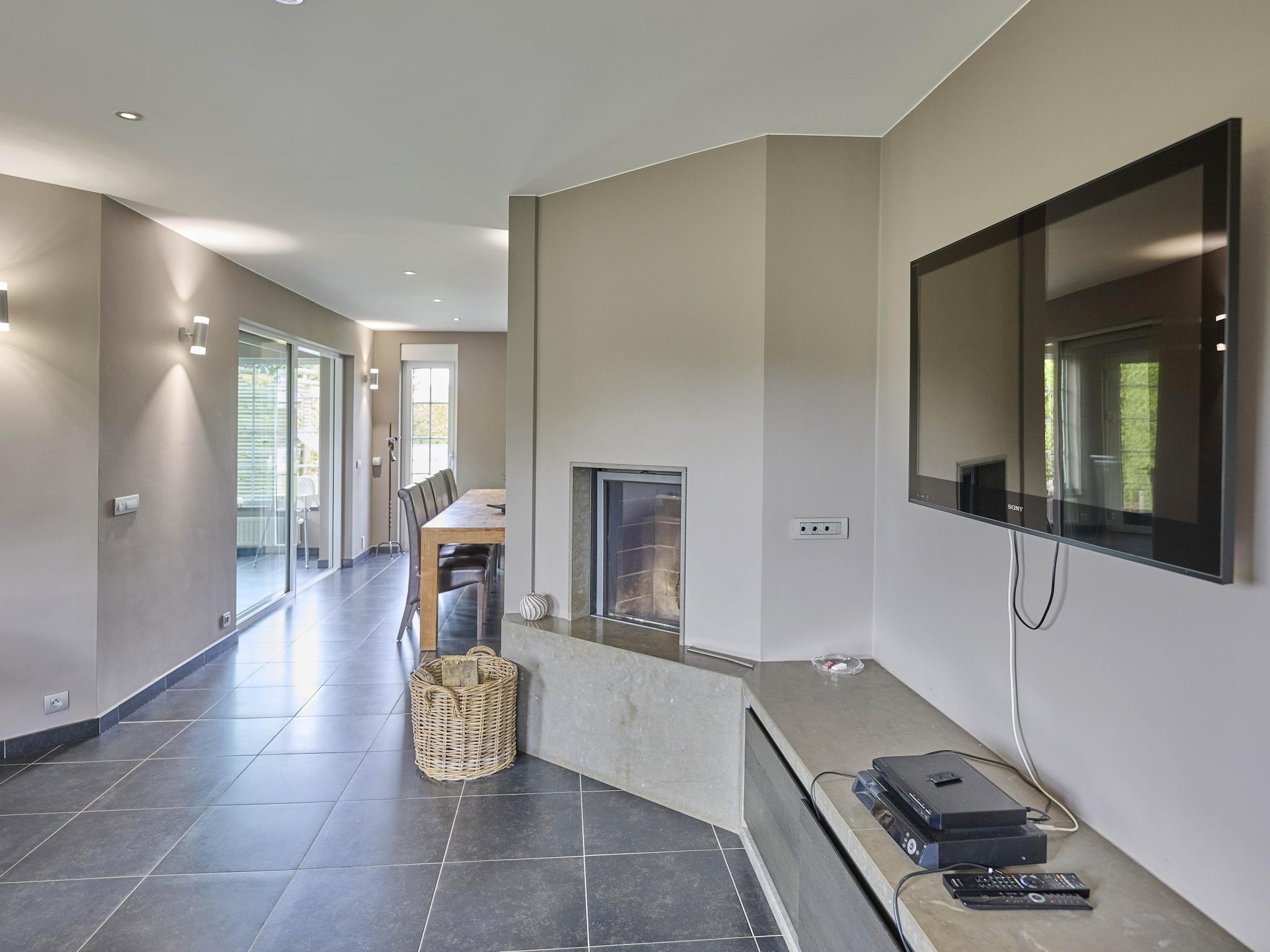 Modern kitchen at Bigaro 1 in Heers