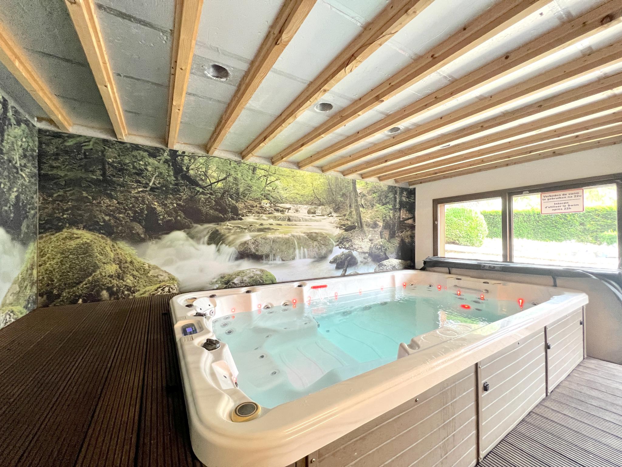 Swimming pool area at Aux Hirondelles in Malmedy