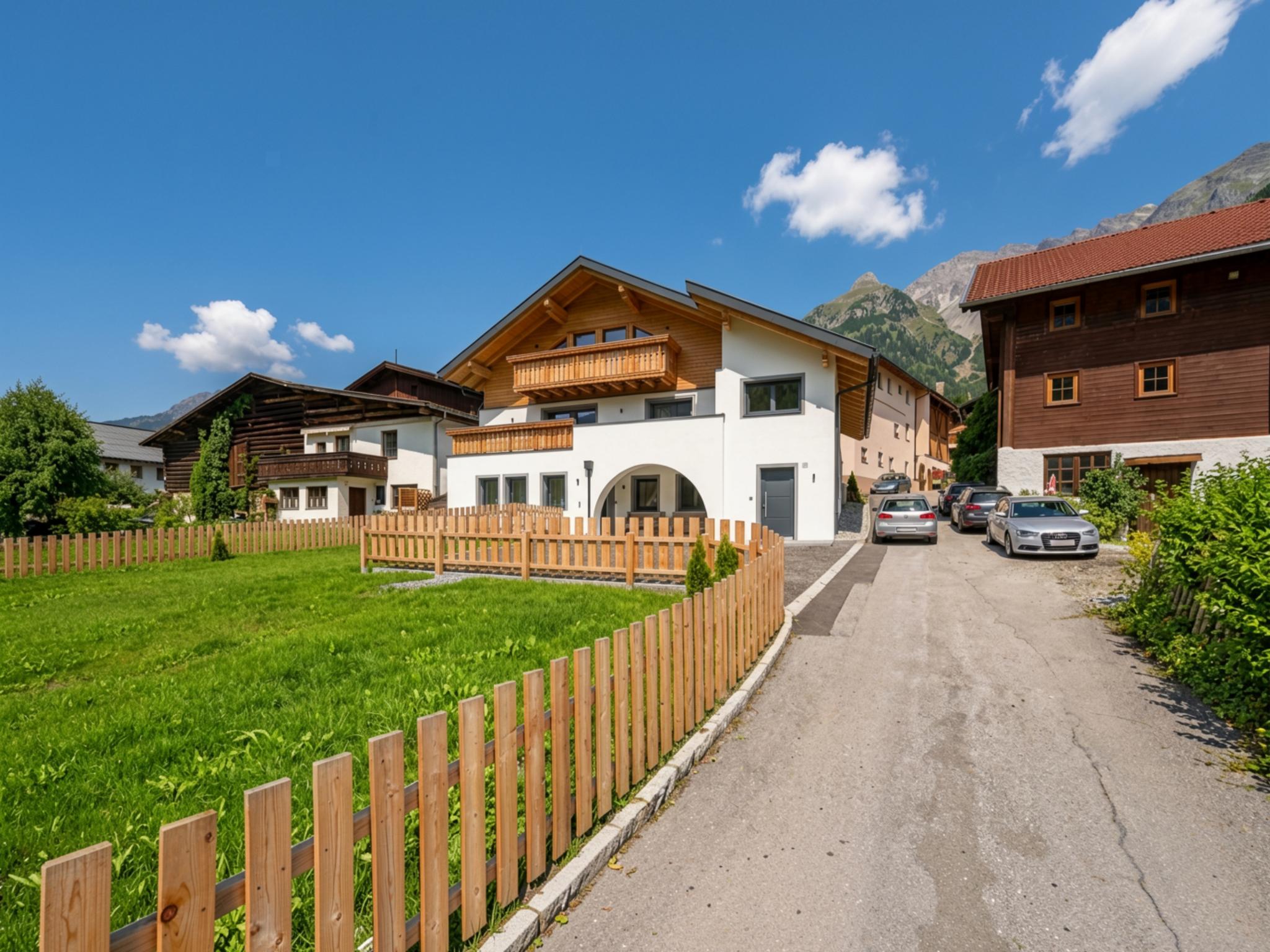 Alpenlodge Pettneu Lodge XL Tirol