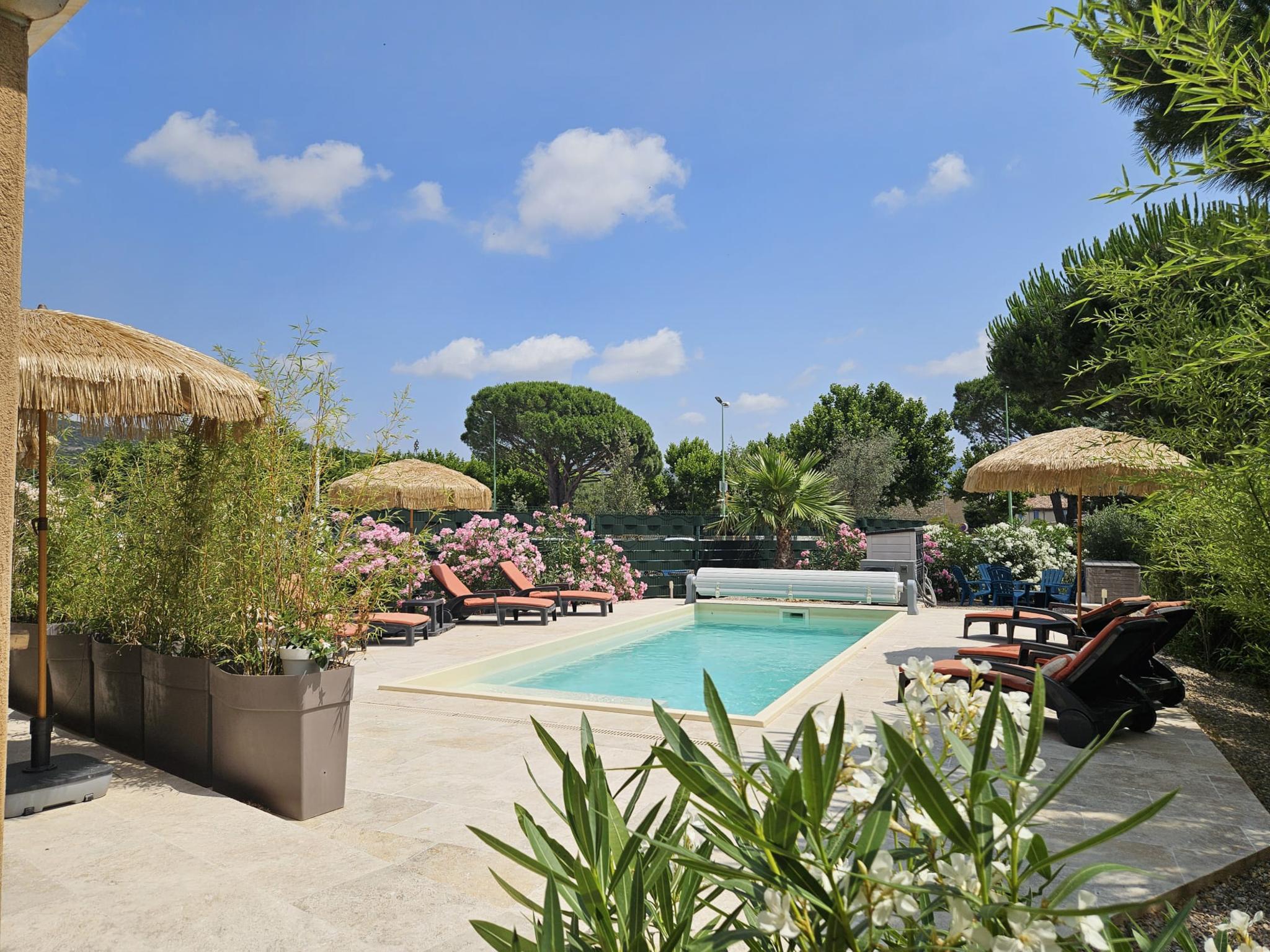 Bedroom with comfortable beds at Bambou in Le Plan de la Tour
