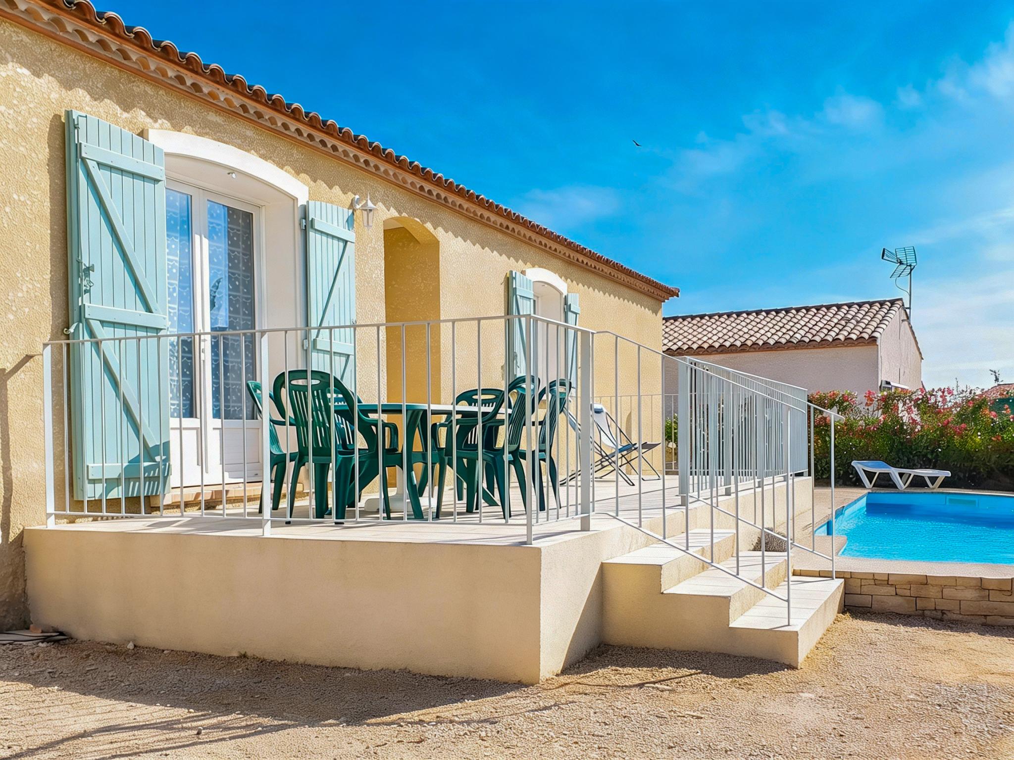 Living area at du Soleil in Aigues-Vives