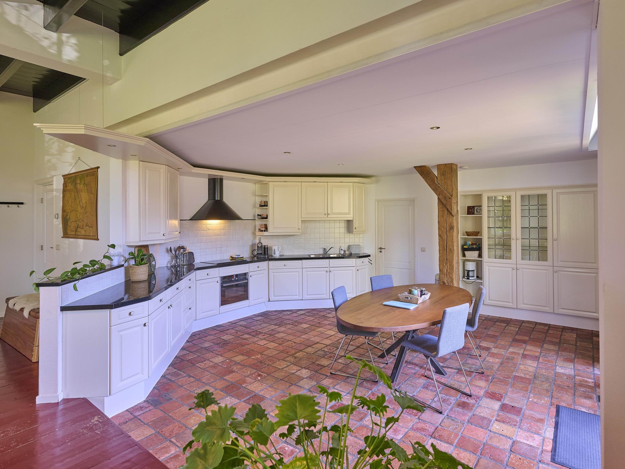 Bedroom with comfortable beds at t Voorhuis Kolderveen in Nijeveen