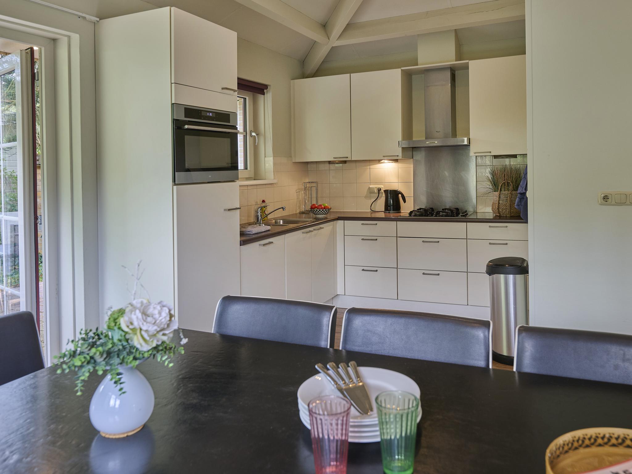 Modern kitchen at Heidepracht in Putten