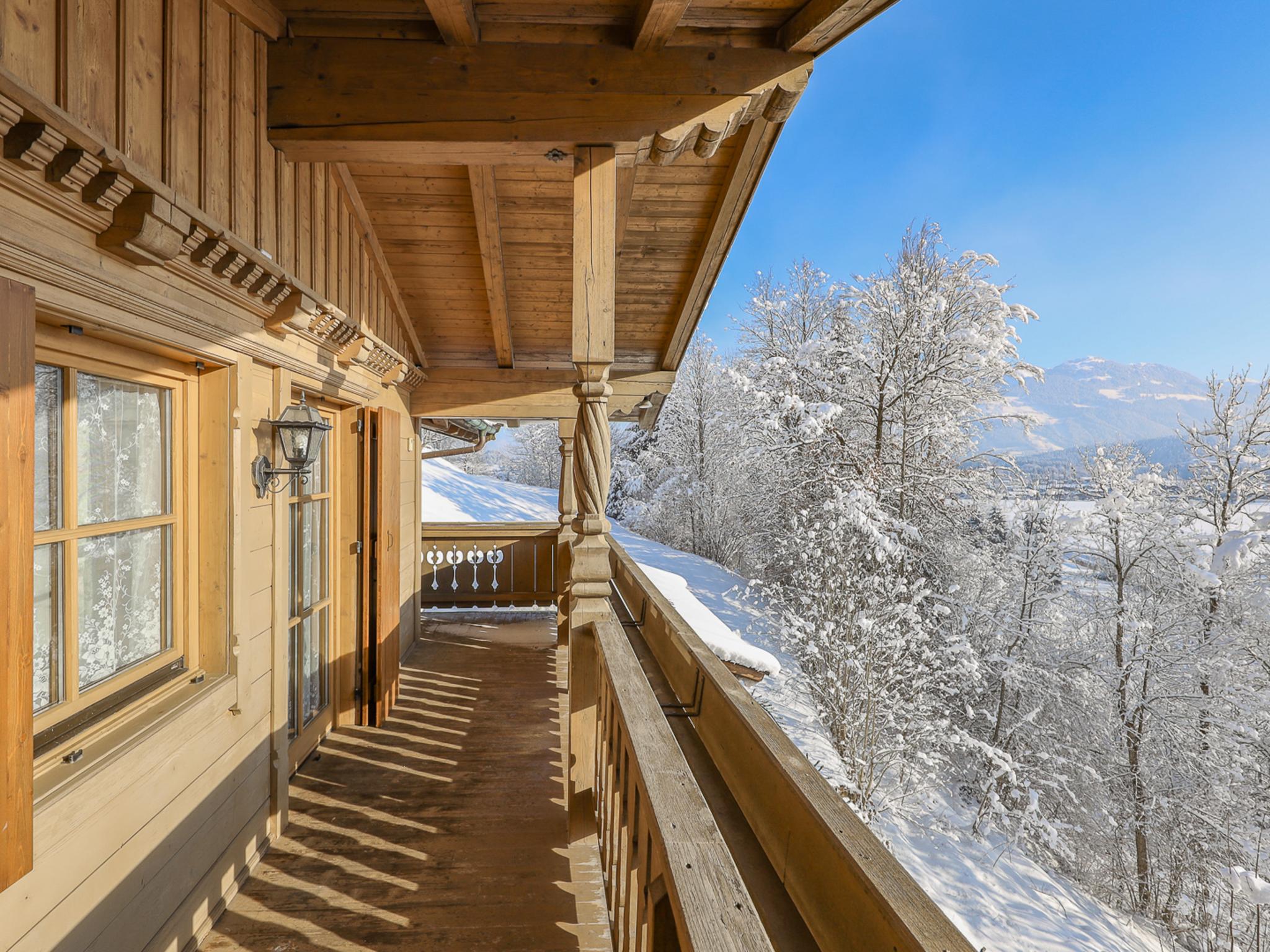 Modern kitchen at Kitz Hills Chalet Mondschein in Kitzbühel