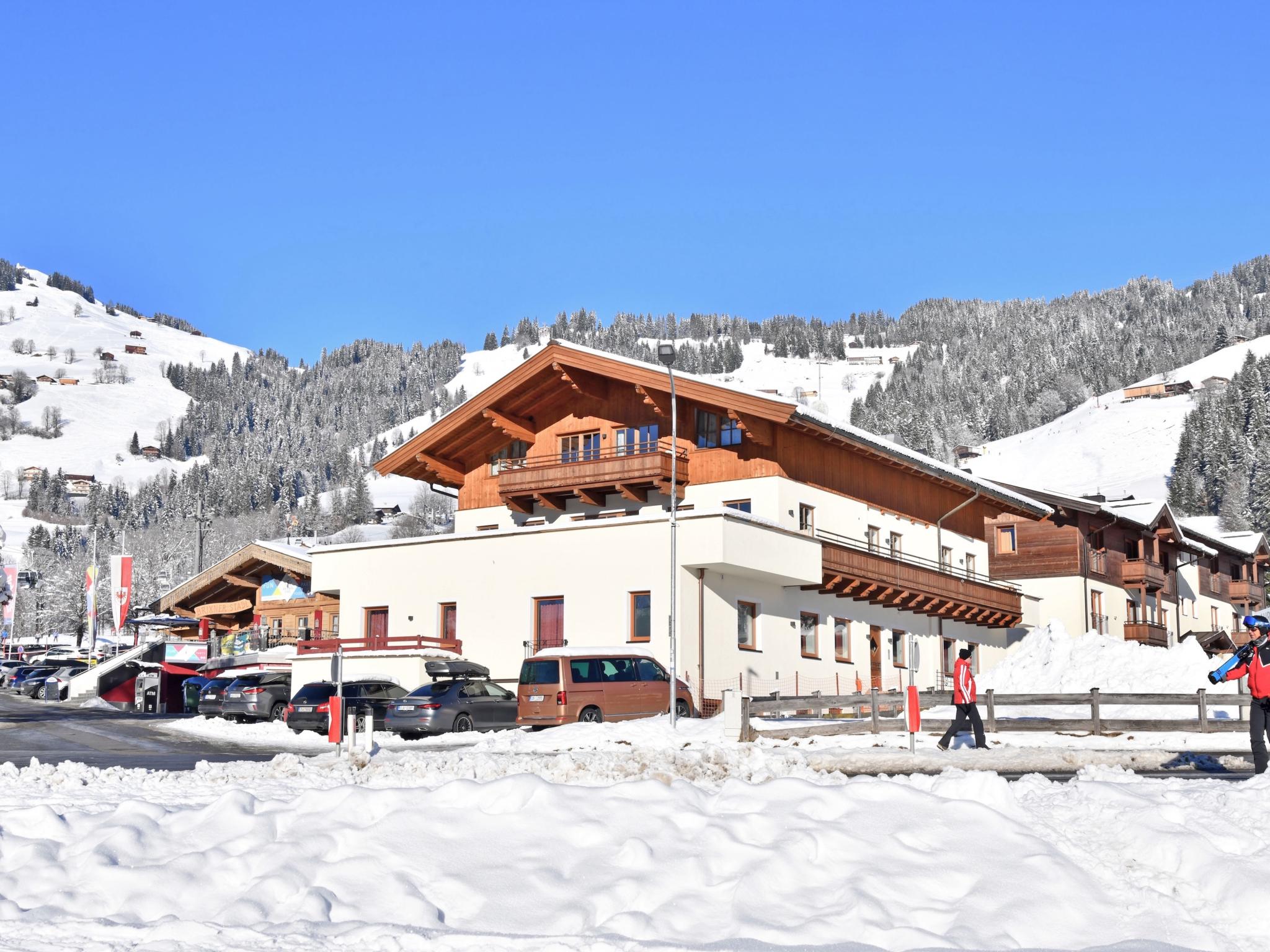 Next to the ski lift A 4 Tirol