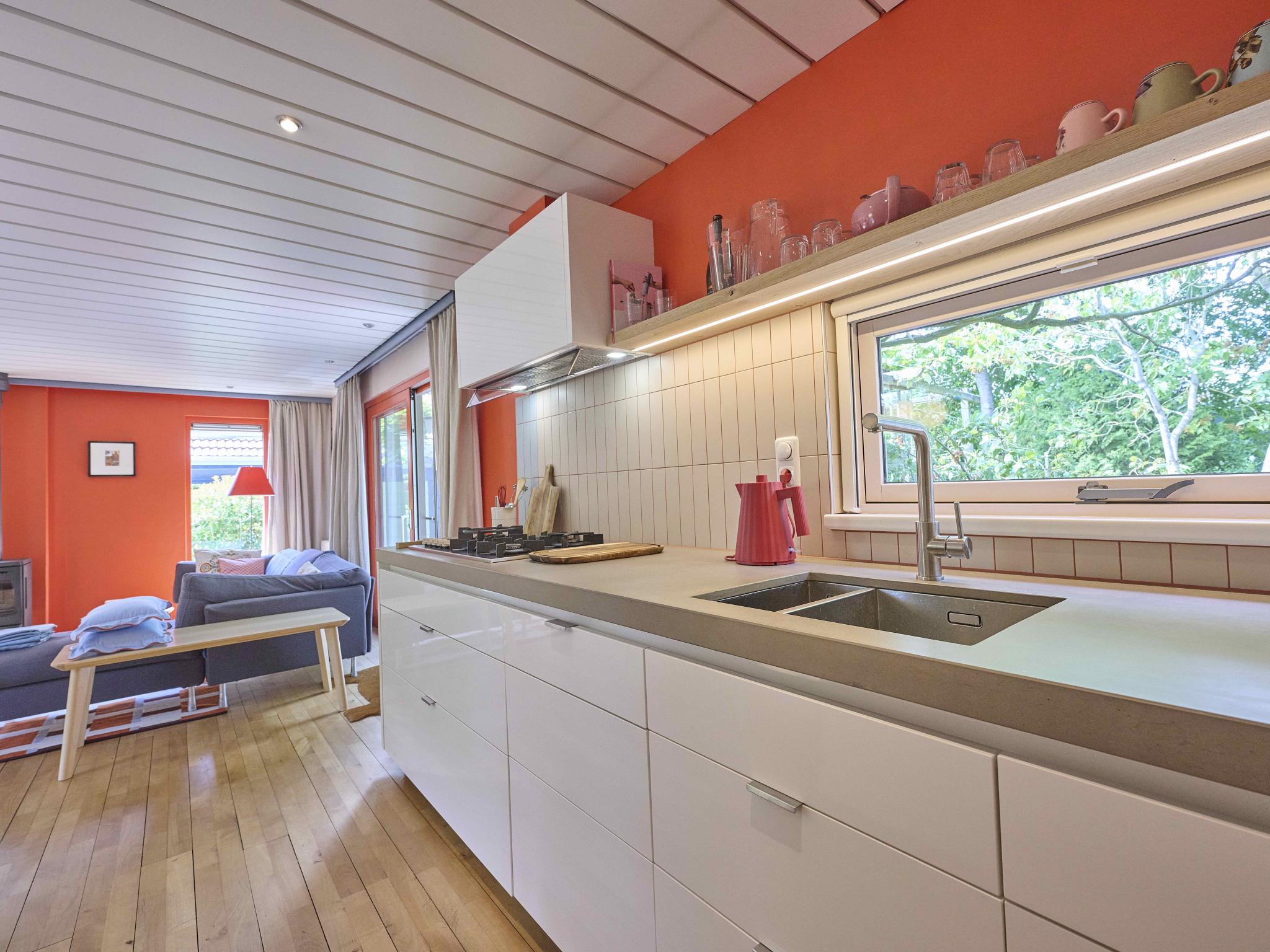 Modern kitchen at Huisje Joep in Goedereede