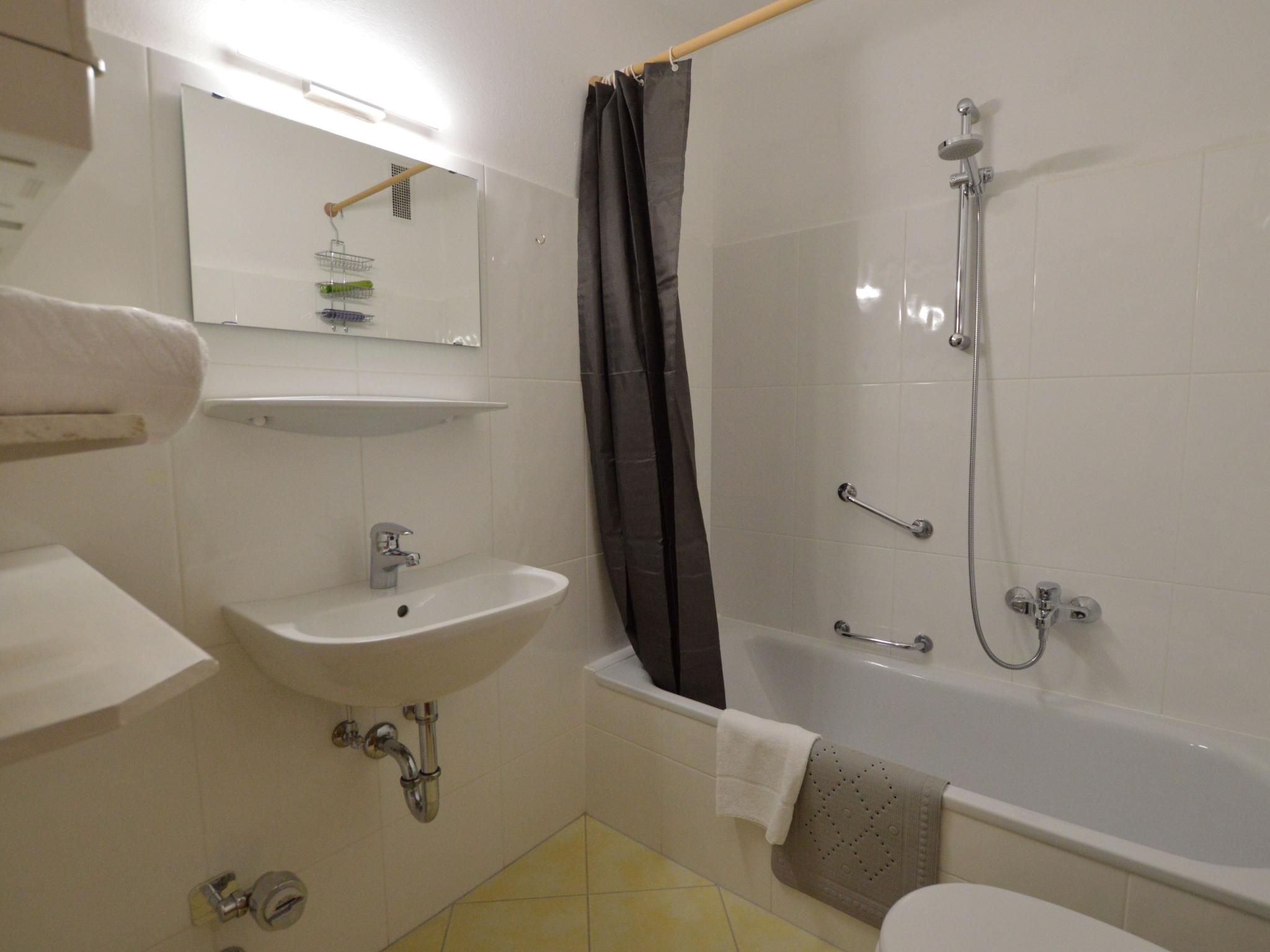 Swimming pool area at Studio for You in Hinterthal - Maria-alm