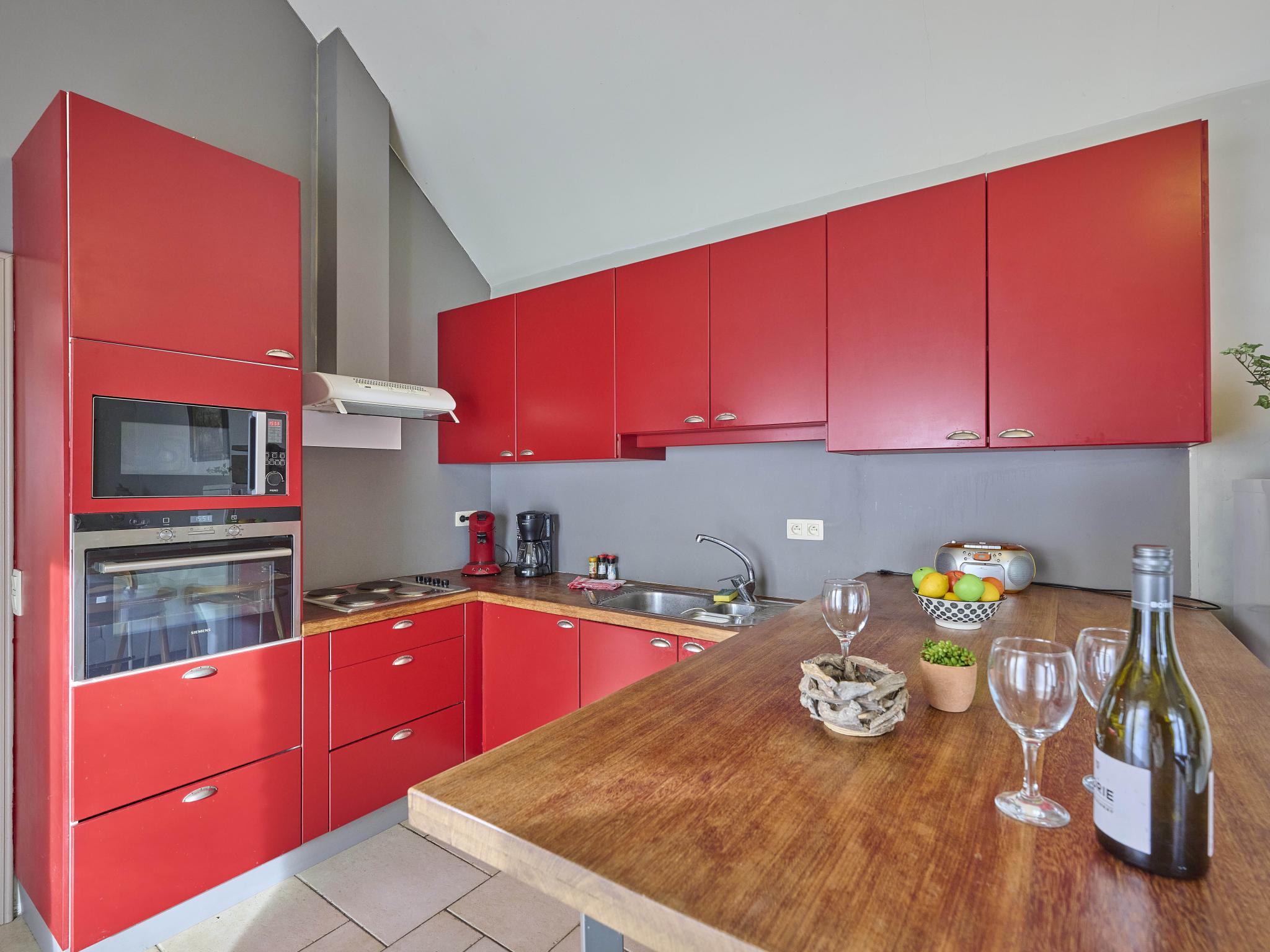 Modern kitchen at Quanto B in Geetbets