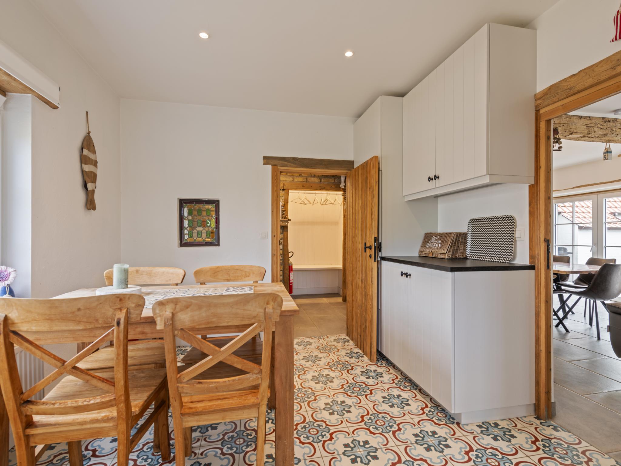 Bedroom with comfortable beds at Niels in Nieuwpoort